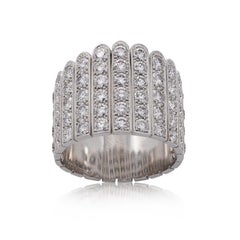 Anello ispirato alla tiara con diamanti incastonati da 2,44 carati in oro bianco 18 carati