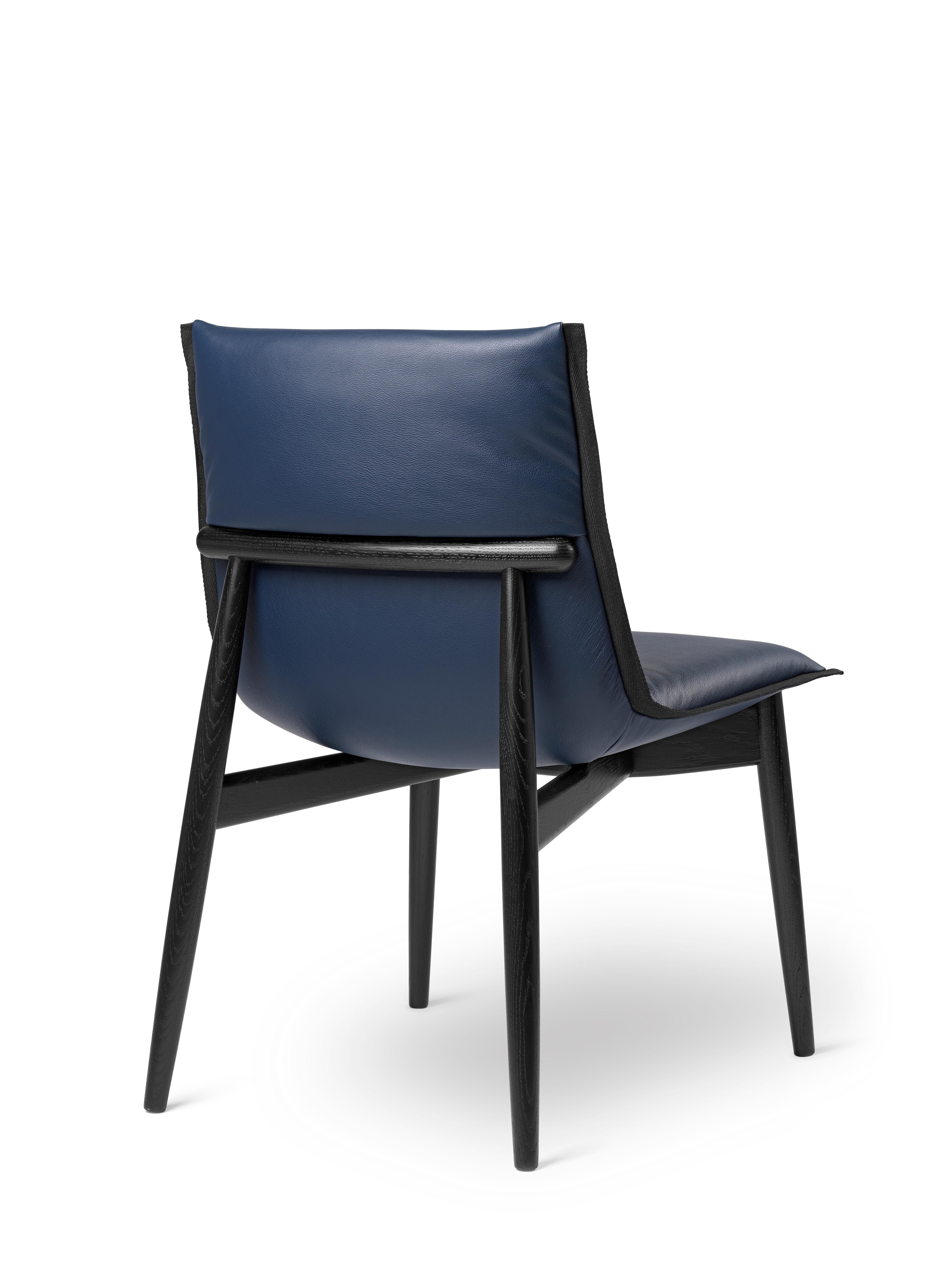 The Embrace chair is a 2019 addition to the Embrace Series by Austrian design trio EOOS. Visually light in its expression, the chair has no armrests and will take up less space, fitting with any table. The design allows for great freedom of