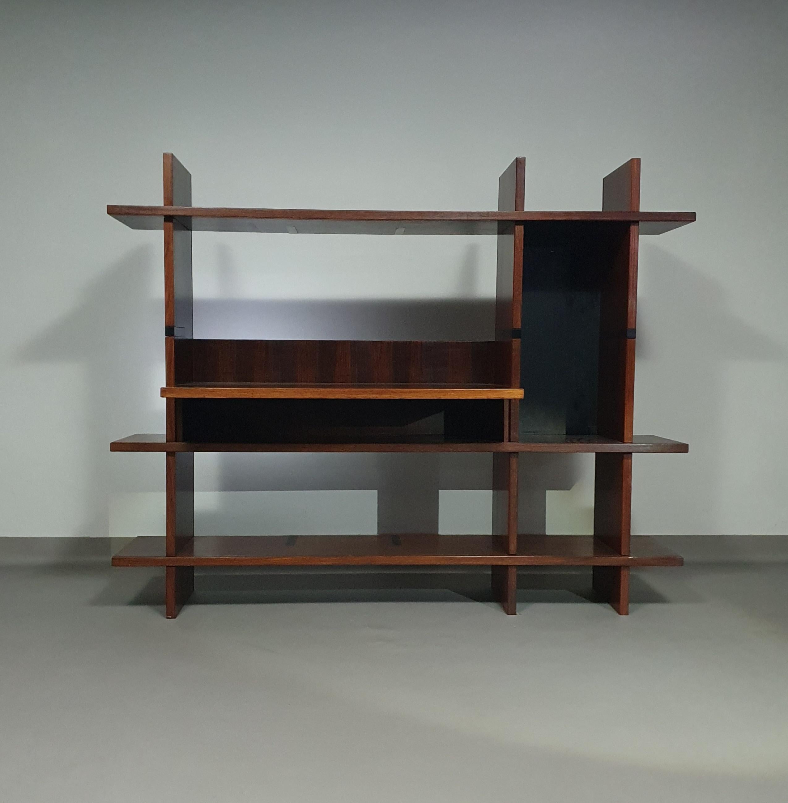 Wood E101 Domino bookcase with writing desk by Eugenio Gerli for Tecno 1960  For Sale