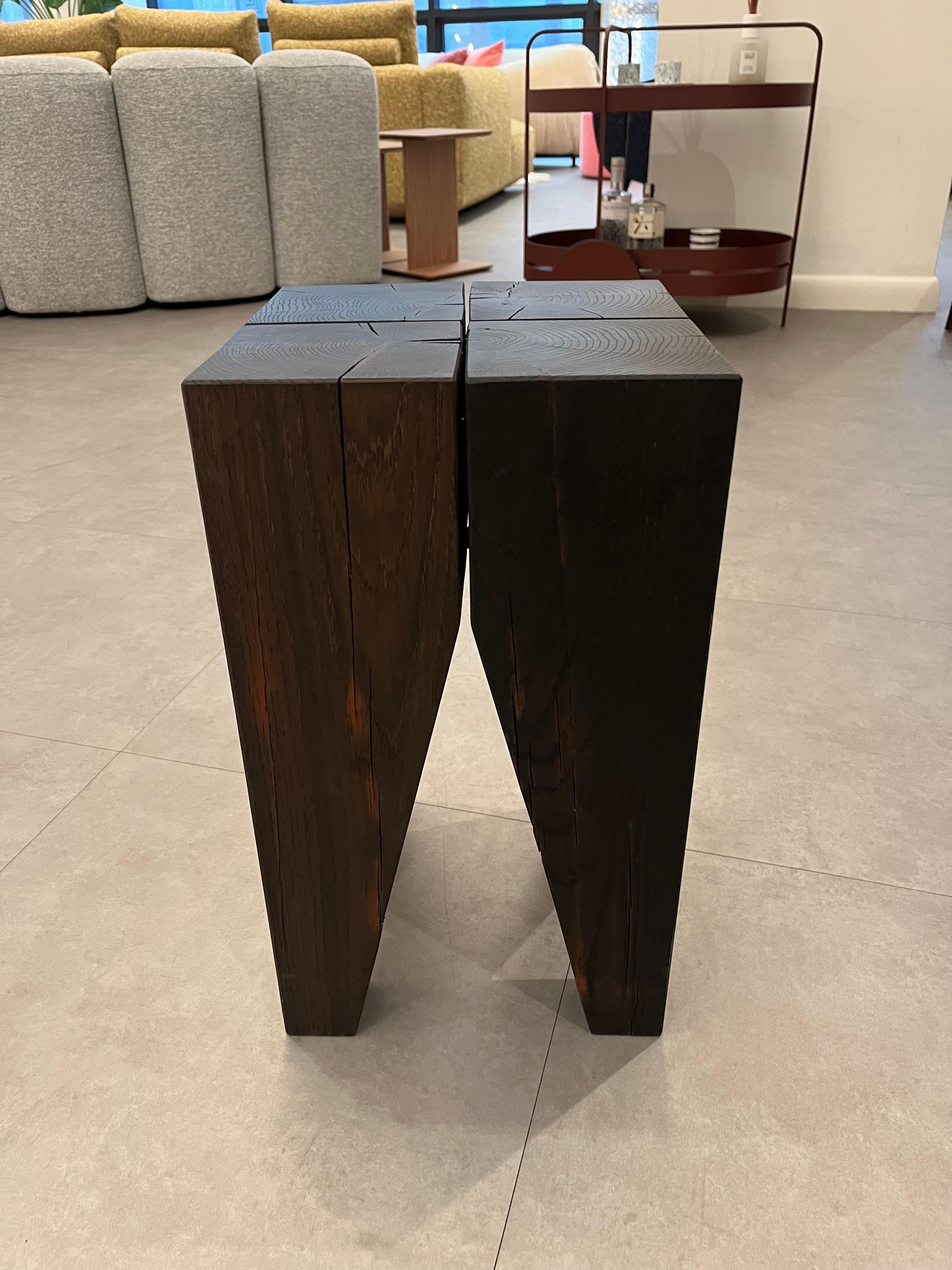e15 Table d'appoint Backenzahn en chêne noir européen par Philipp Mainzer en STOCK en vente 2