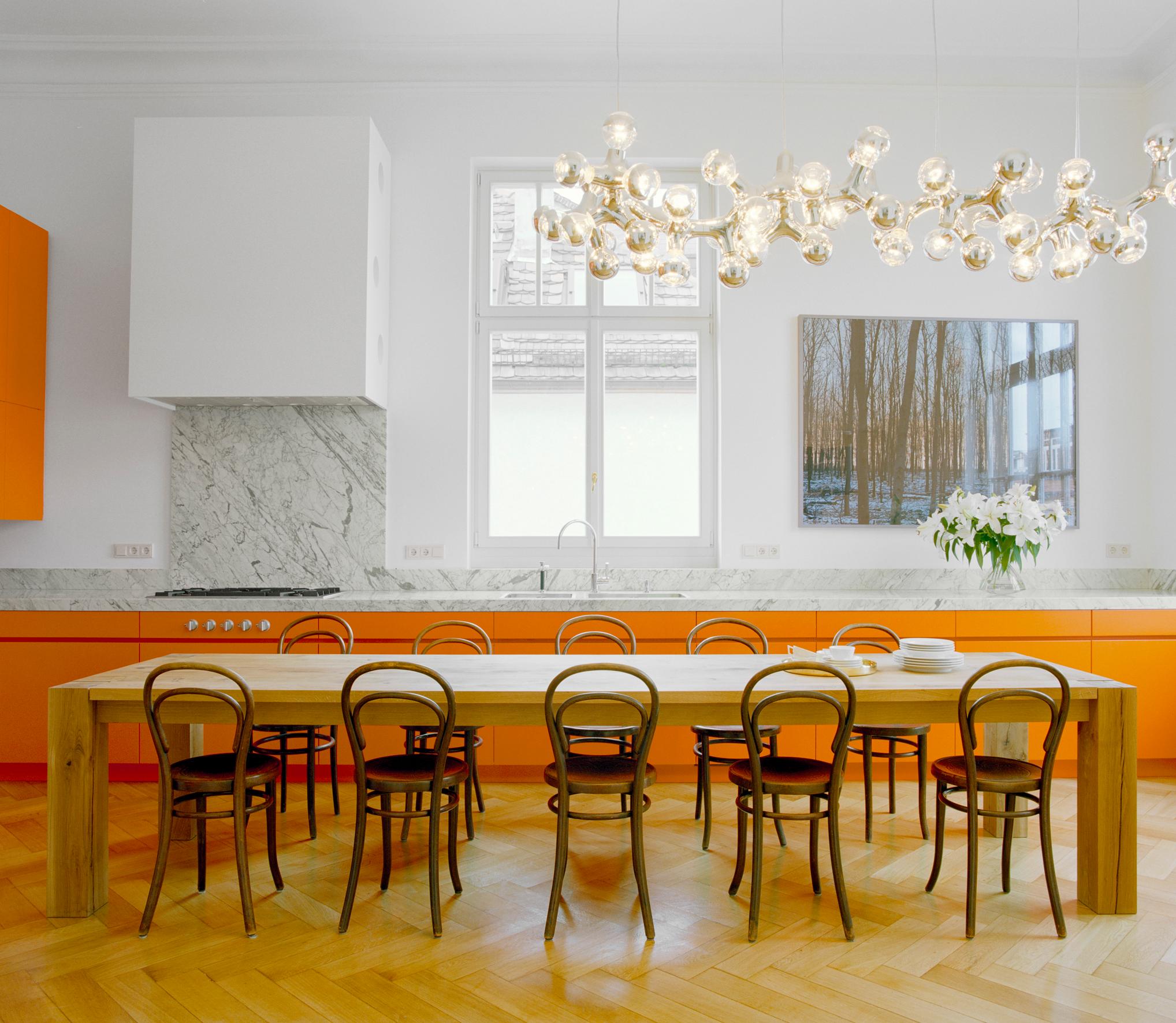 Moderne Table à grands pieds e15 de Philipp Mainzer en vente
