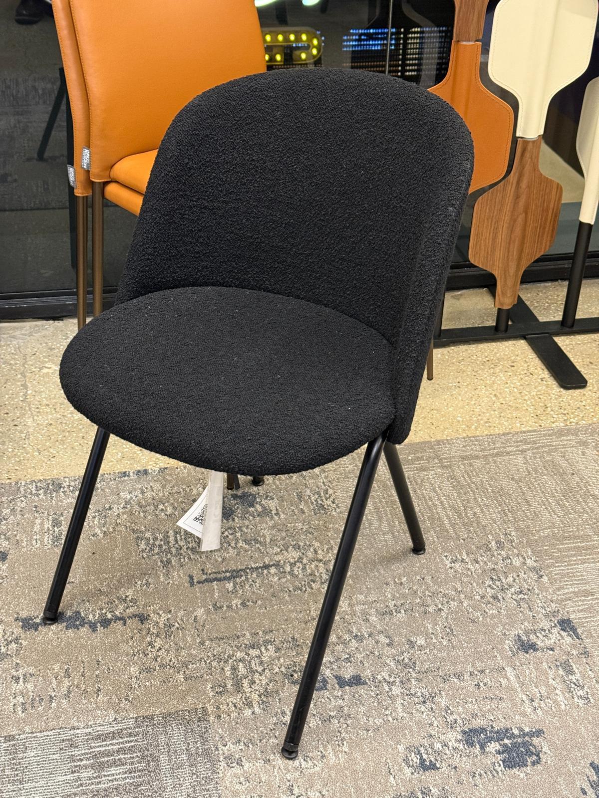 e15  Either-Stuhl von Stefan Diez in STOCK (Stahl) im Angebot