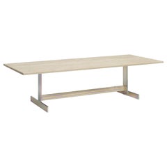 Table Kazimir E15 en chêne blanc avec base en zinc jaune par Philipp Mainzer, EN STOCK