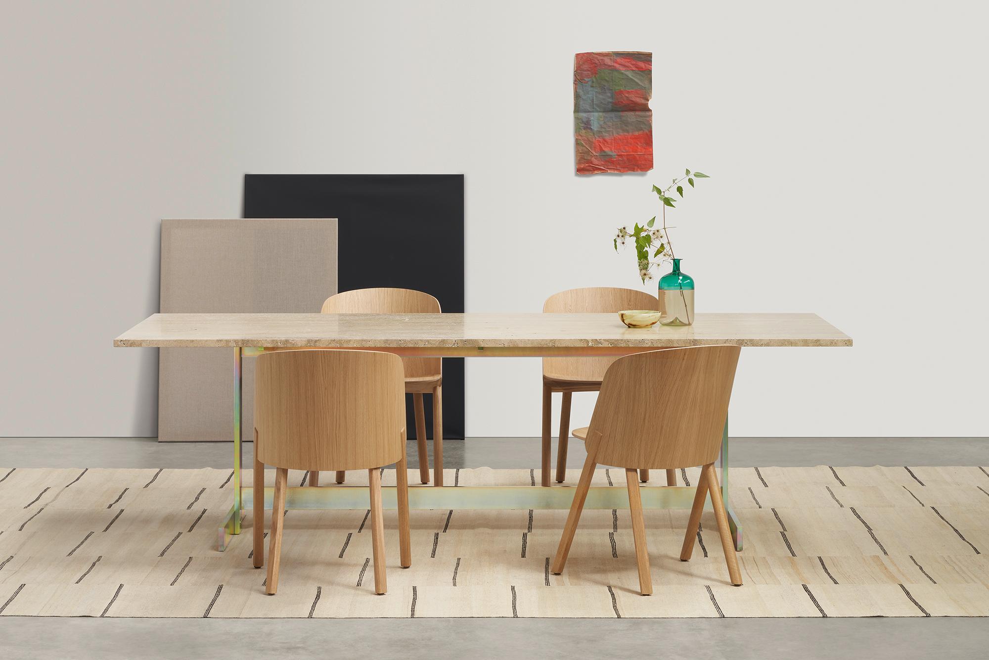 Kazimir-Tisch e15 mit vergoldetem Sockel von Philipp Mainzer im Angebot 4