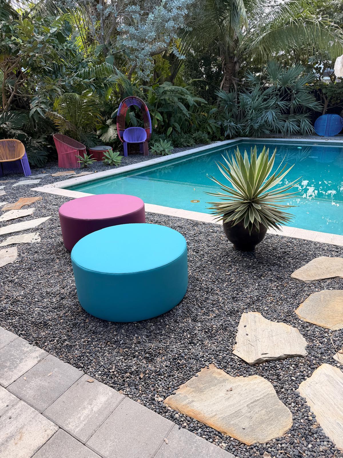 e15 Pouf Kerman di Philipp Mainzer + Farah Ebrahimi in STOCK in vendita 9