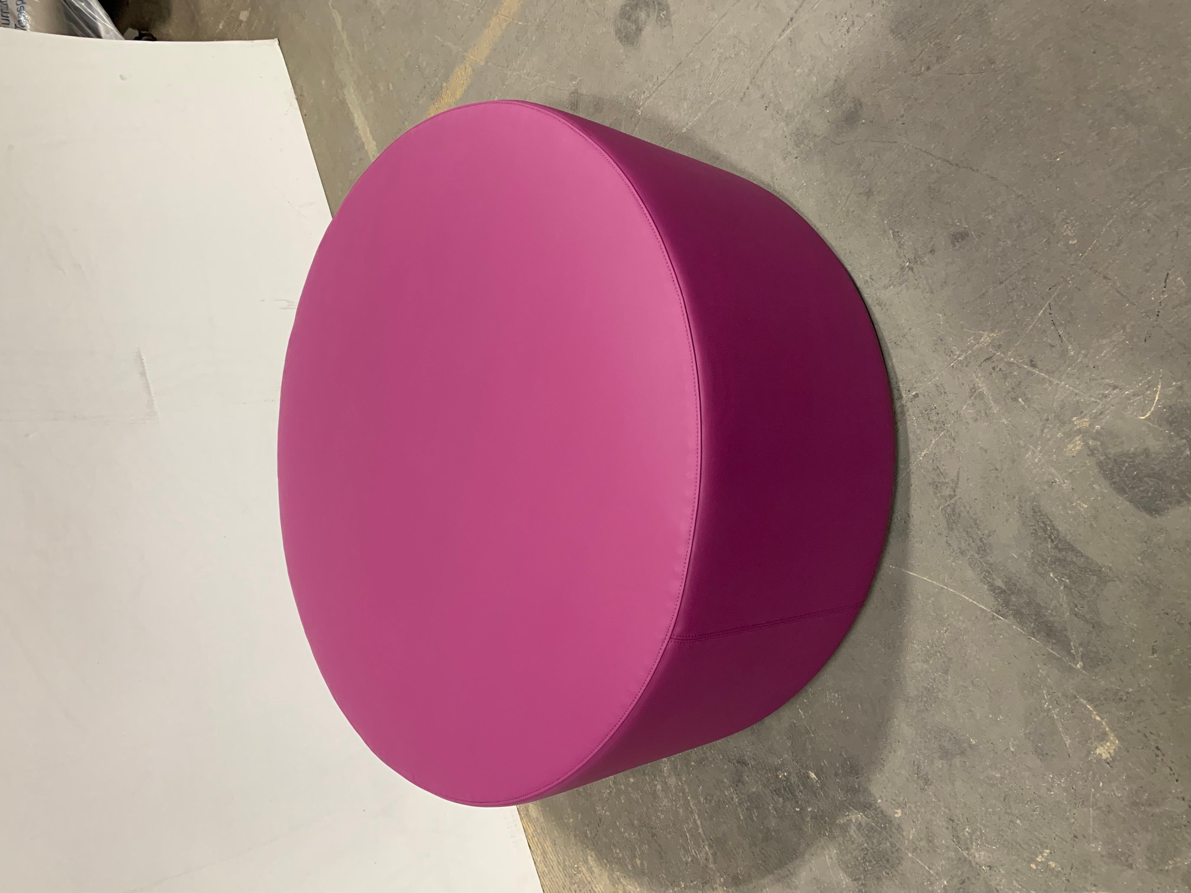 e15 Pouf Kerman di Philipp Mainzer + Farah Ebrahimi in STOCK In condizioni buone in vendita a New York, NY