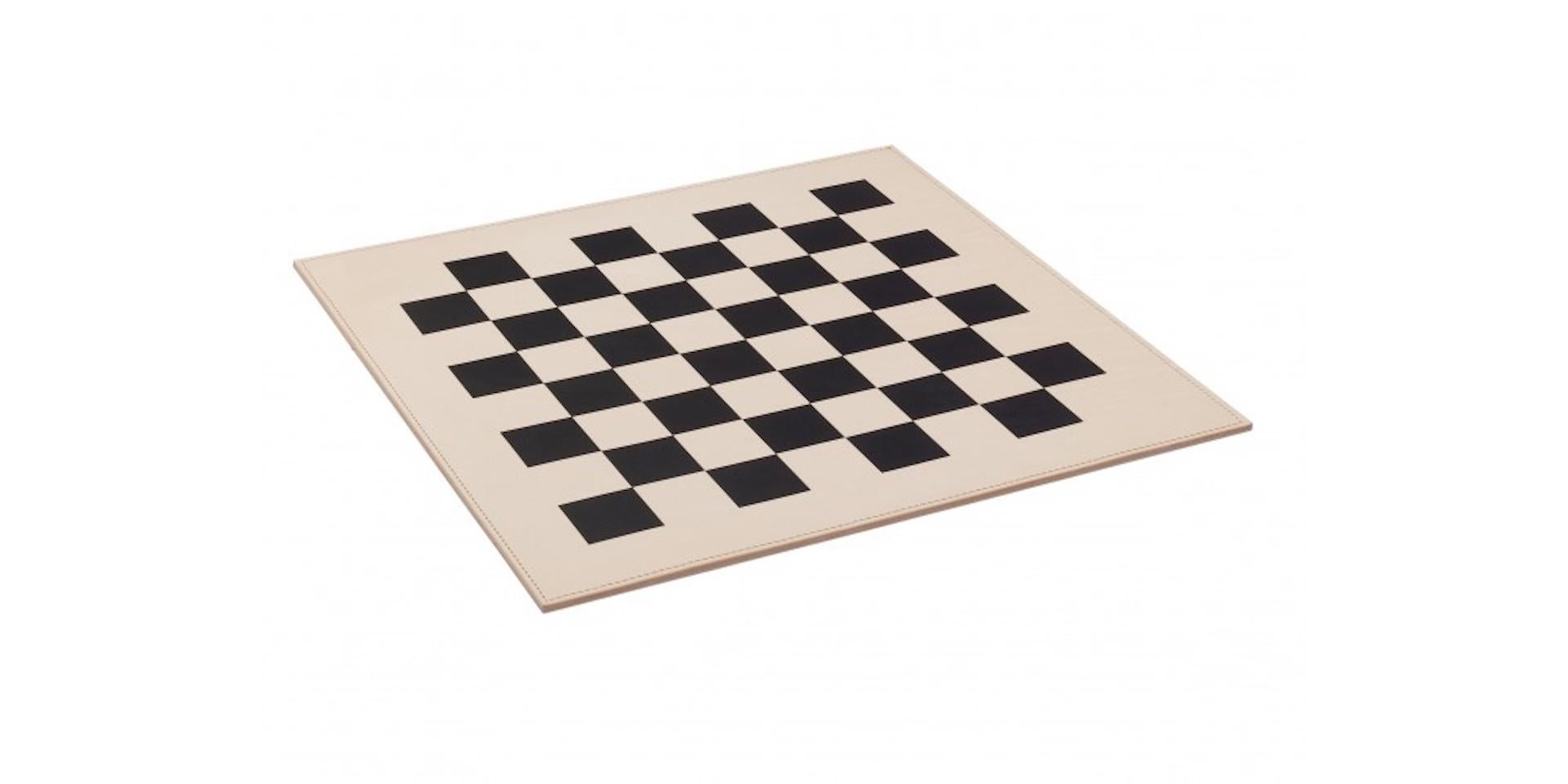 E15 Nona Chessboard & Chess Figures by Annabelle Klute  For Sale 2