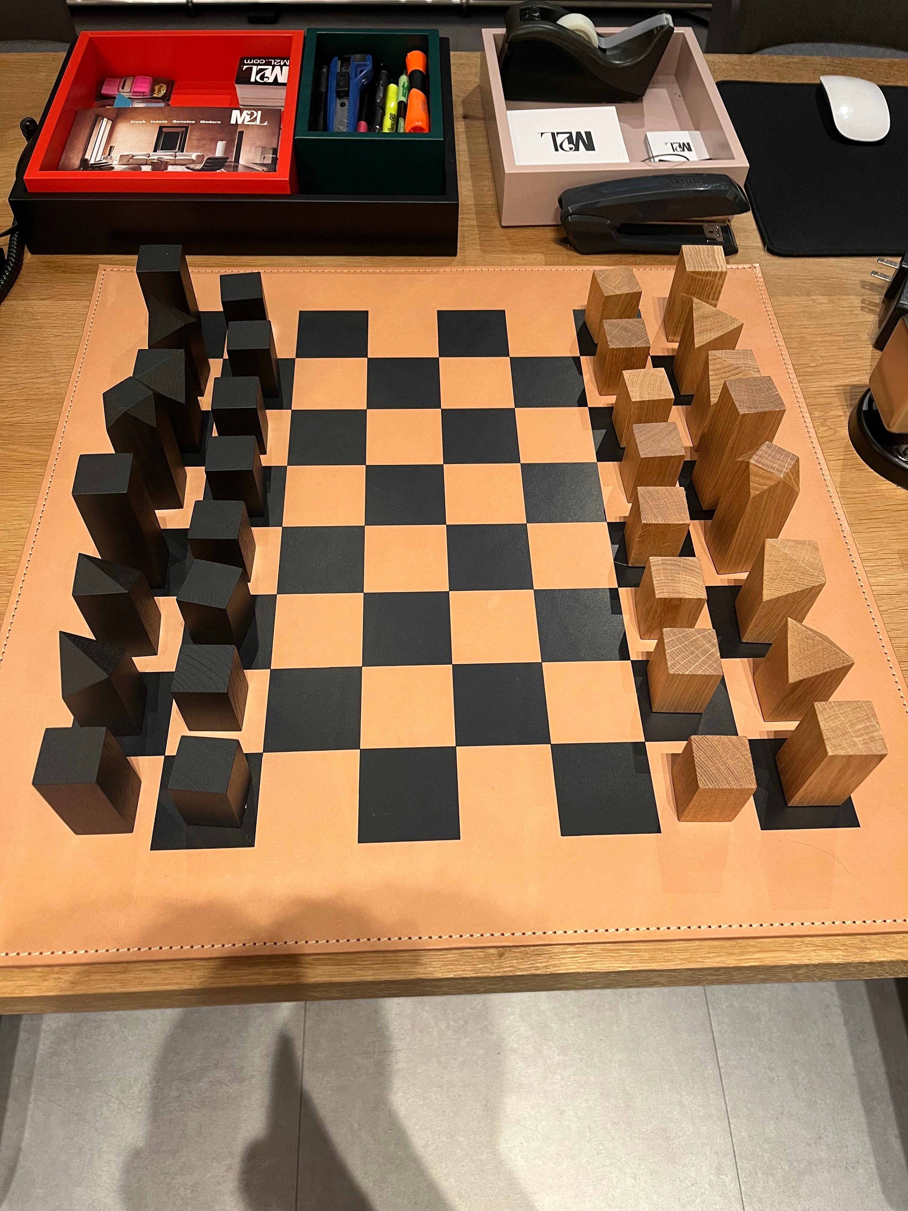 German e15 Nona Leather Chess Board and Chess Figures by Annabelle Klute in STOCK For Sale