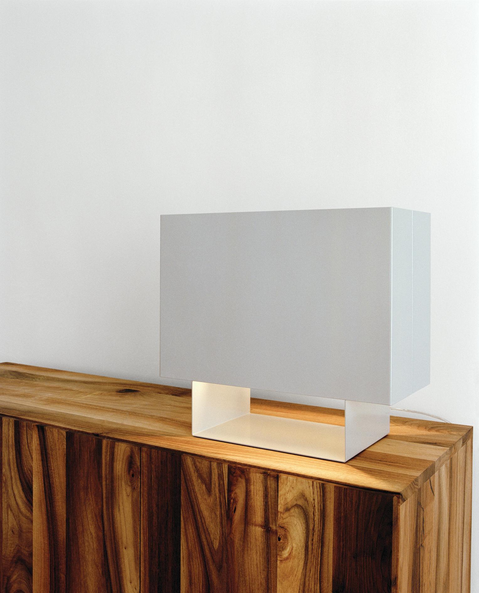 Modern e15 Seam One Table Light in White by Mark Holmes