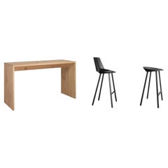 e15 Set de table haute Oak avec Cable Box et quatre tabourets en chêne noir en STOCK