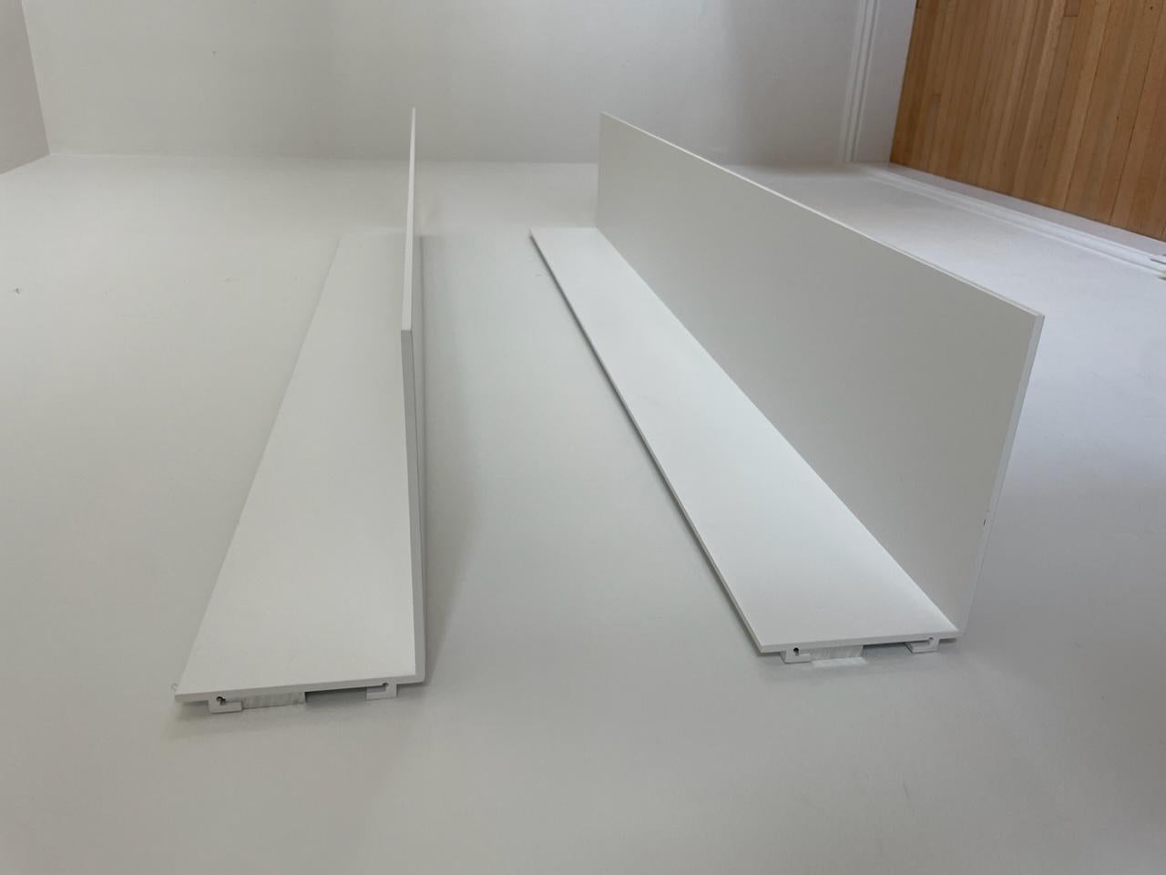 e15  Set of Two Profil Shelves designed by Jörg Schellmann in Stock For Sale 4