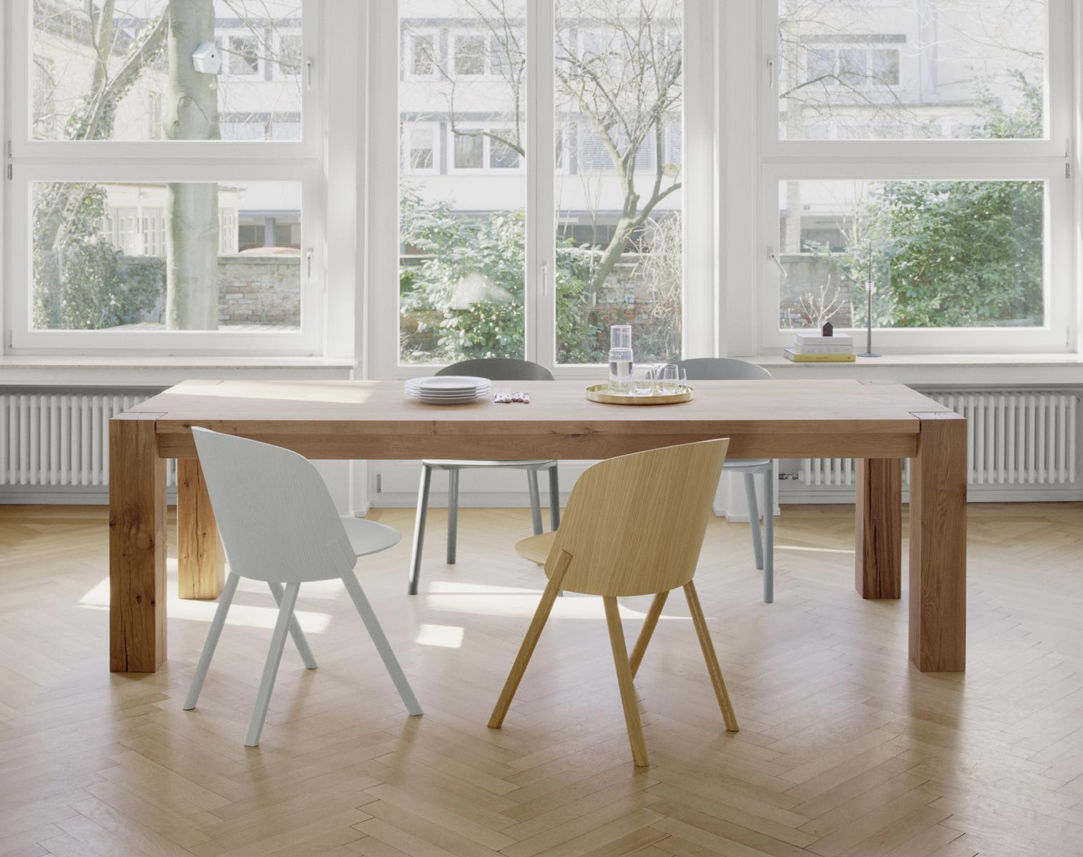 e15 Bigfoot tisch aus massiver eiche von Philipp Mainzer im Zustand „Neu“ im Angebot in New York, NY