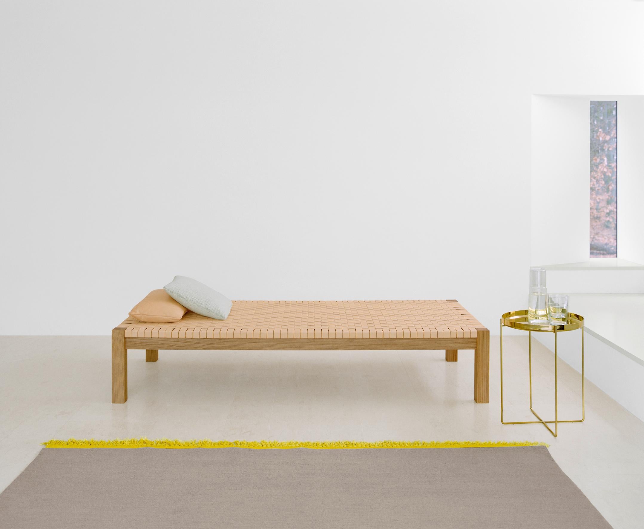 e15 Theban Daybed with Oak Waxed Base by Ferdinand Kramer For Sale 1
