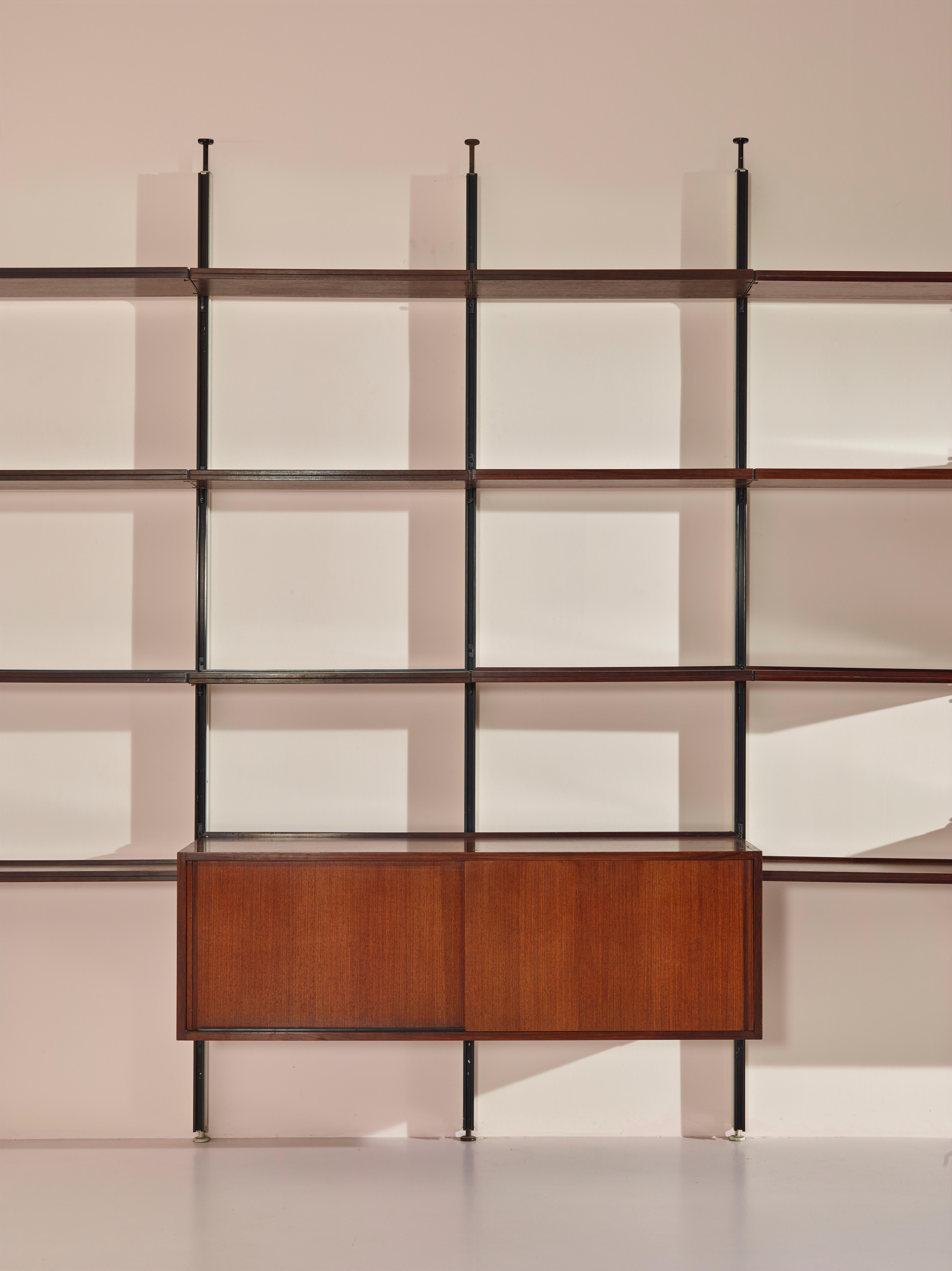 Mid-20th Century Osvaldo Borsani E22 Bookcase Wall Unit for Tecno, Italy, 1950s