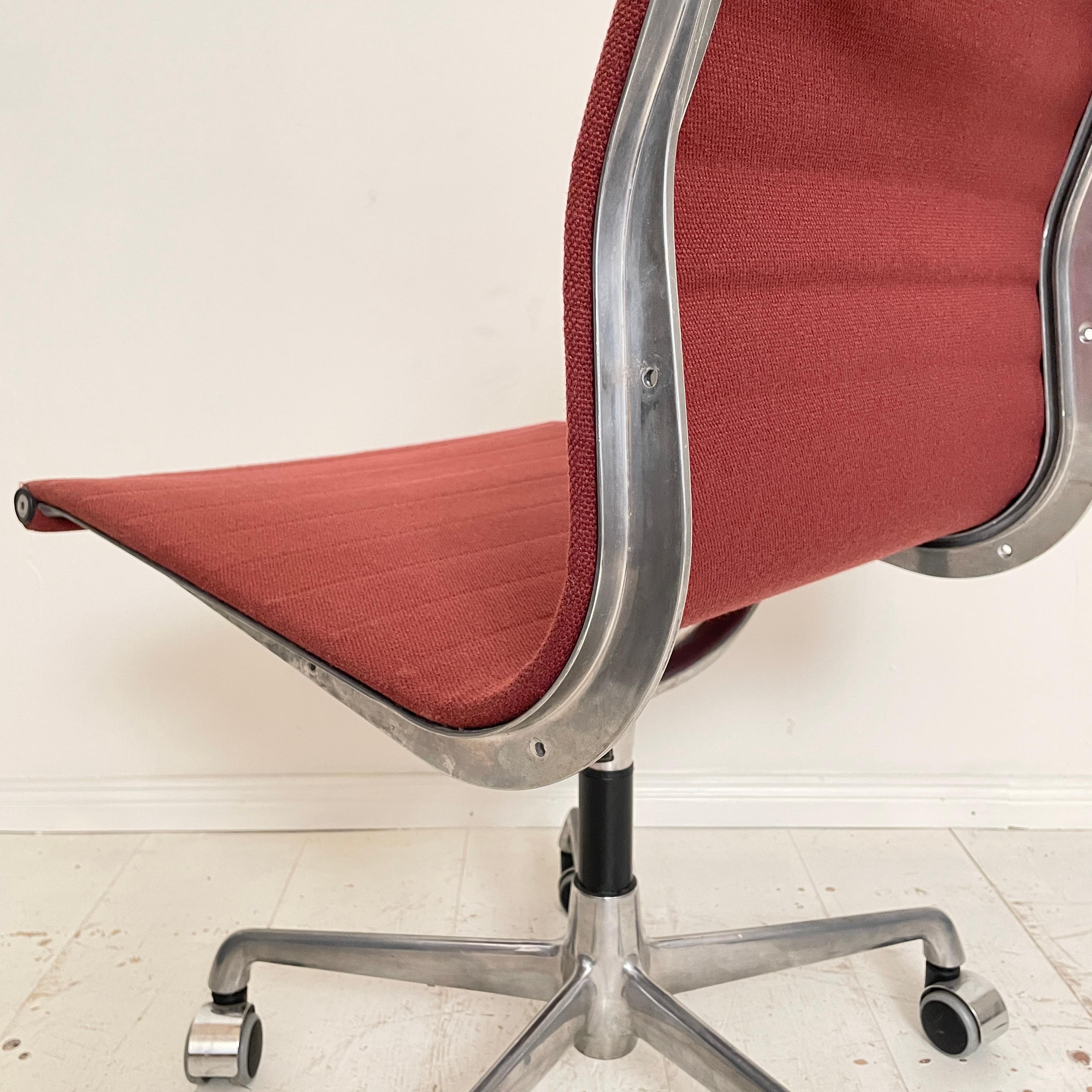 EA 106 Office Chair in Aluminum by Charles & Ray Eames for ICF De Padova, 1981 4
