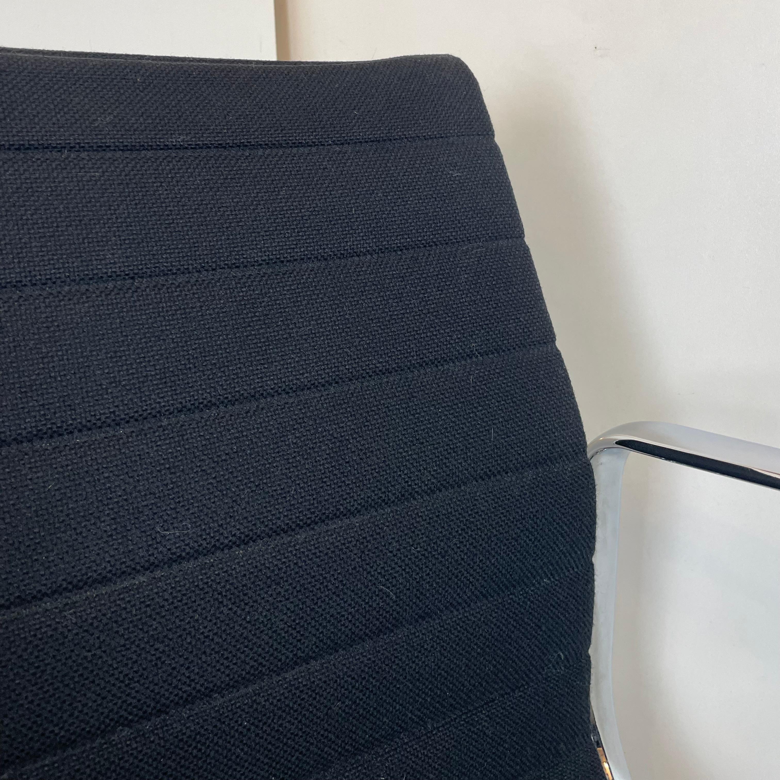 EA-108 Schreibtischstuhl von C. & R. Eames für Vitra, 1960er Jahre im Angebot 7
