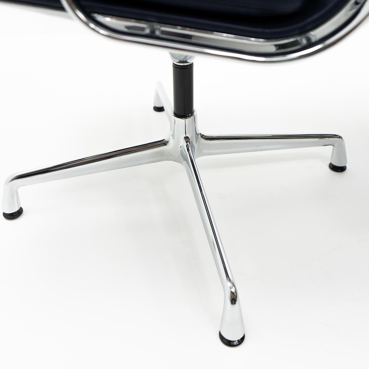 Ea 208 fauteuils de bureau à dossier souple en aluminium, Vitra en vente 8
