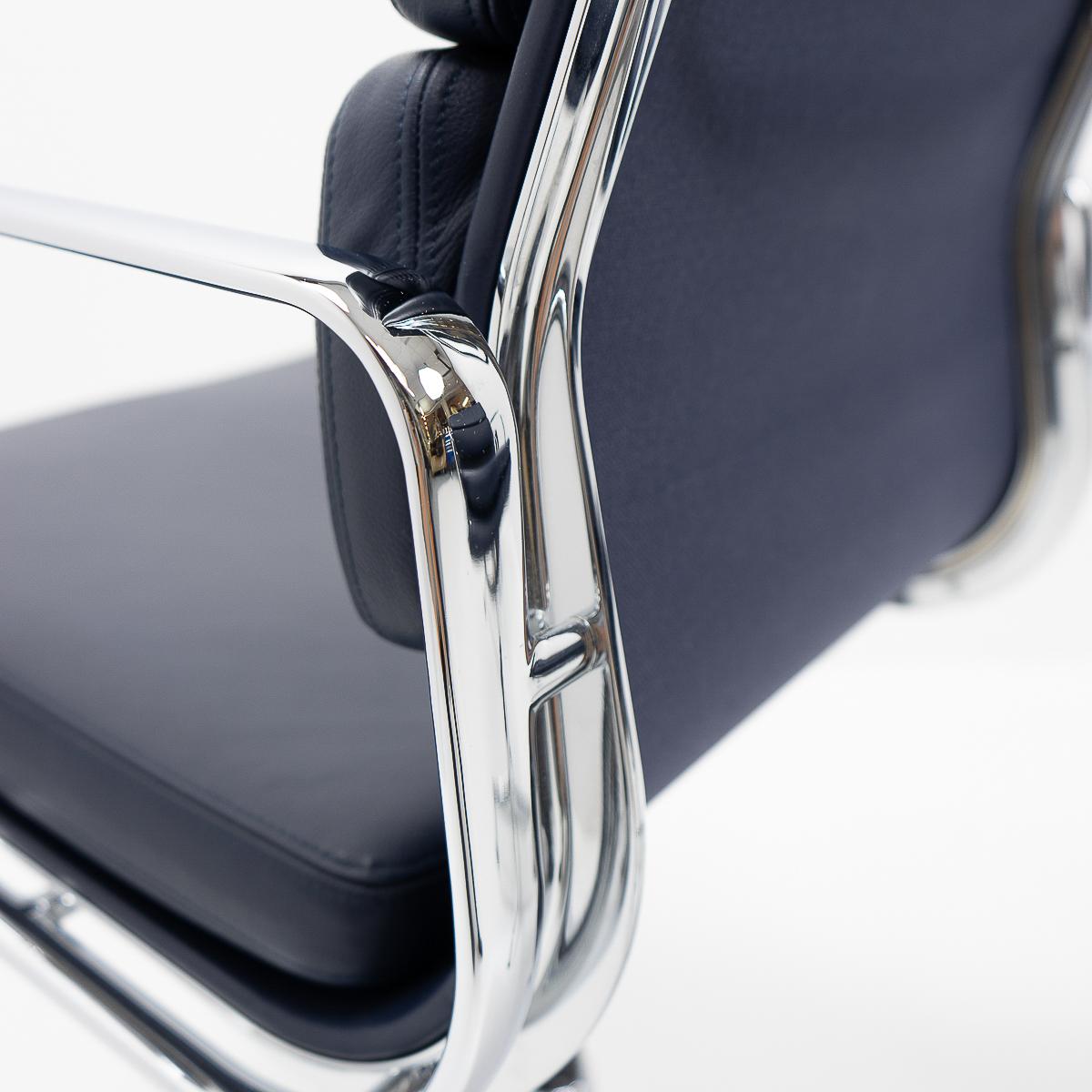 Bürostühle aus weichem Aluminium mit Polsterung, Vitra im Angebot 10