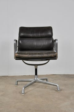 EA 208 Soft Pad Chair von Charles & Ray Eames für Herman Miller:: 1970er Jahre