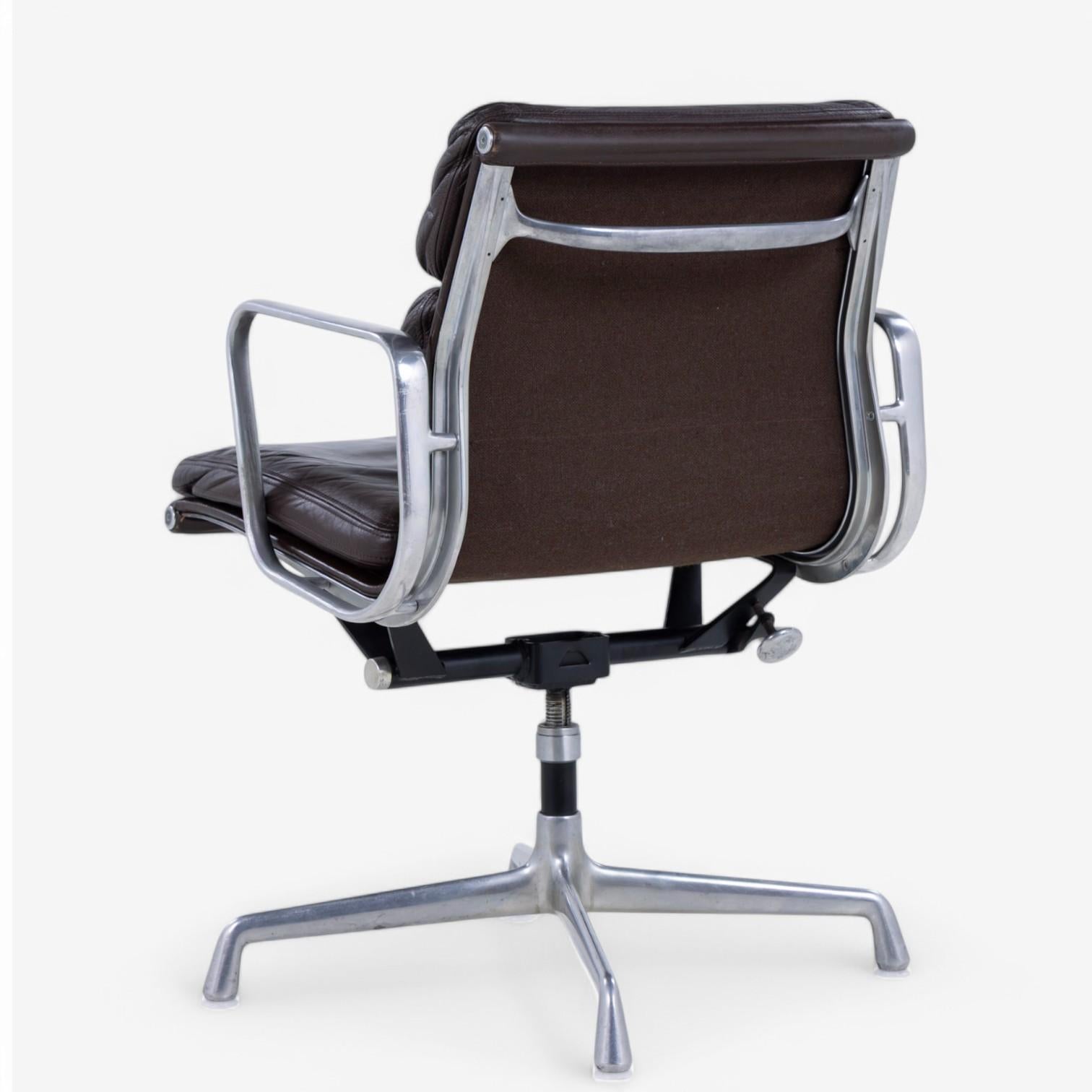 Mid-Century moderno EA 208 - Sedia da ufficio 'Softpad' di Charles and Ray Eames