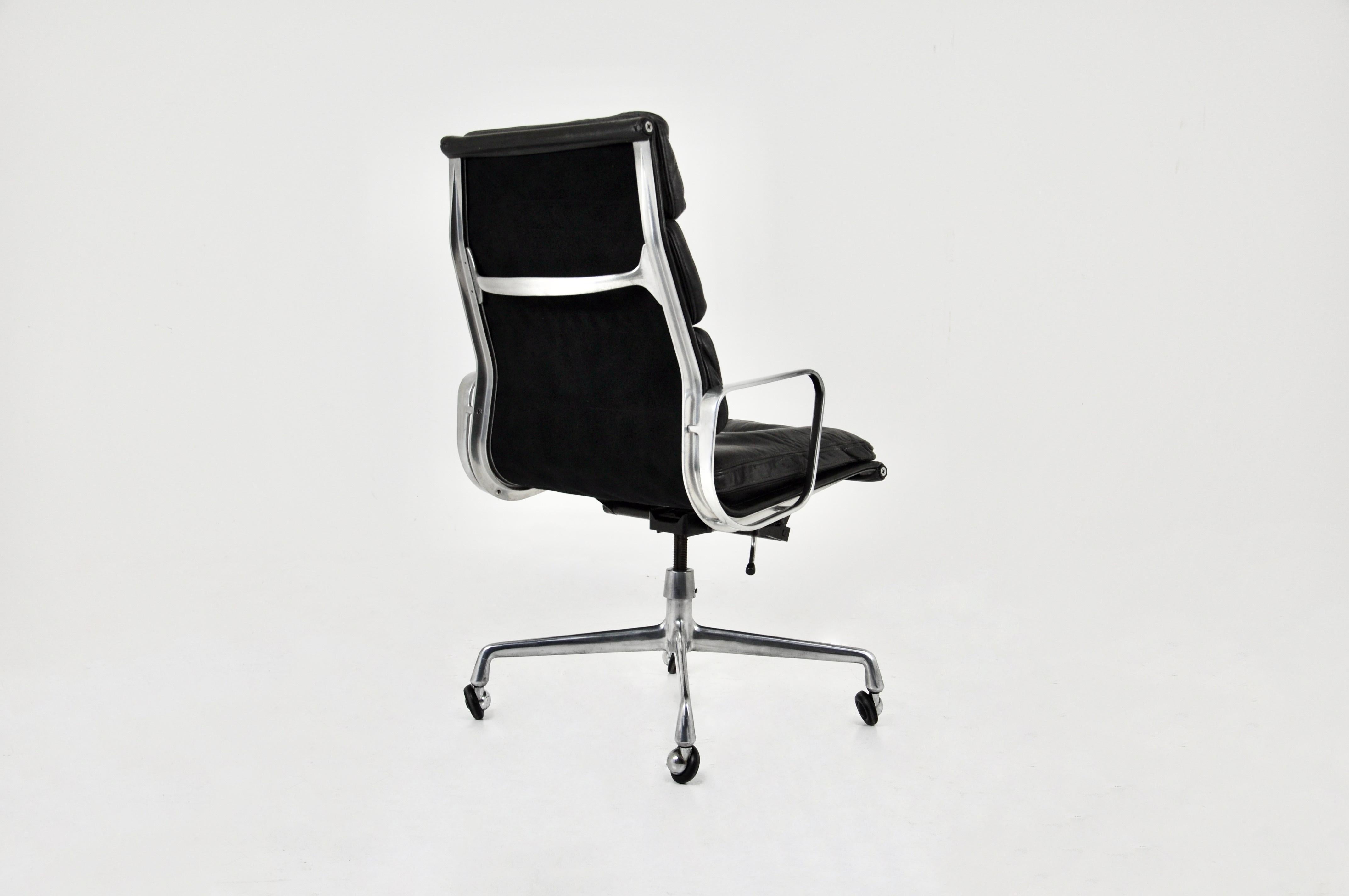 Ea 216 Soft Pad Desk Chair by Charles & Ray Eames for Herman Miller, 1970s For Sale 1