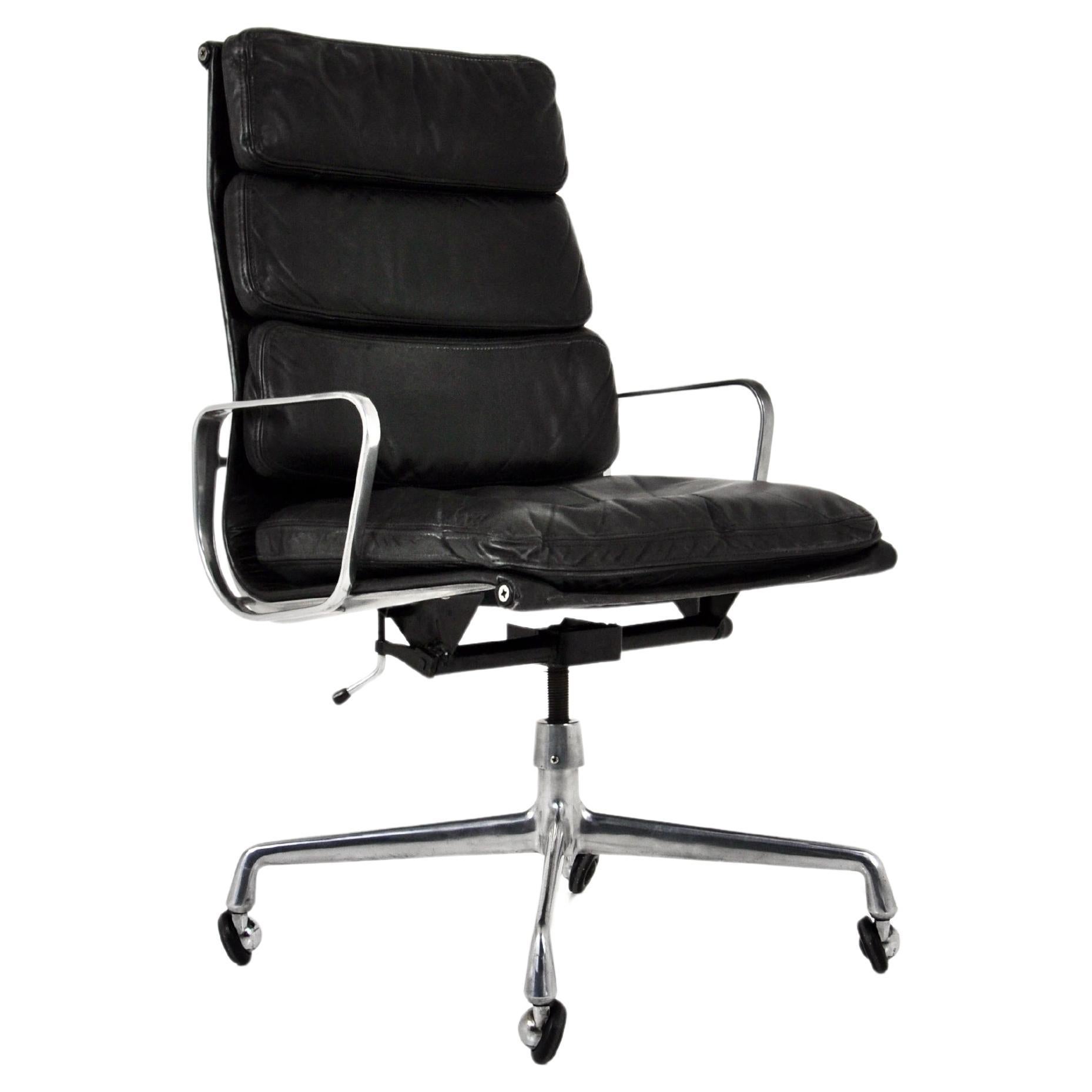 Ea 216 Soft Pad Desk Chair by Charles & Ray Eames for Herman Miller, 1970s For Sale