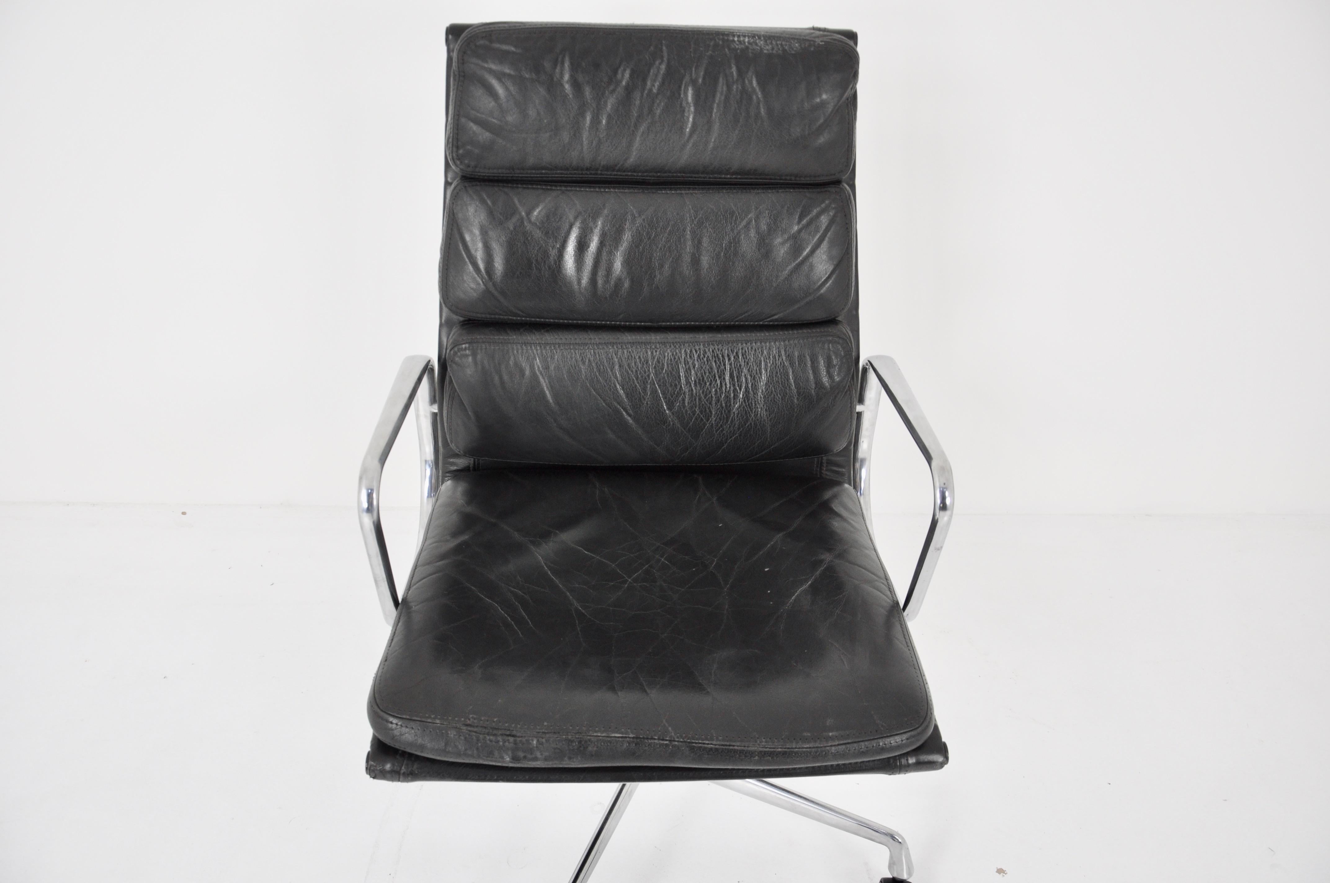 Ea 216 Soft Pad Desk Chair by Charles & Ray Eames for ICF, 1970s 3