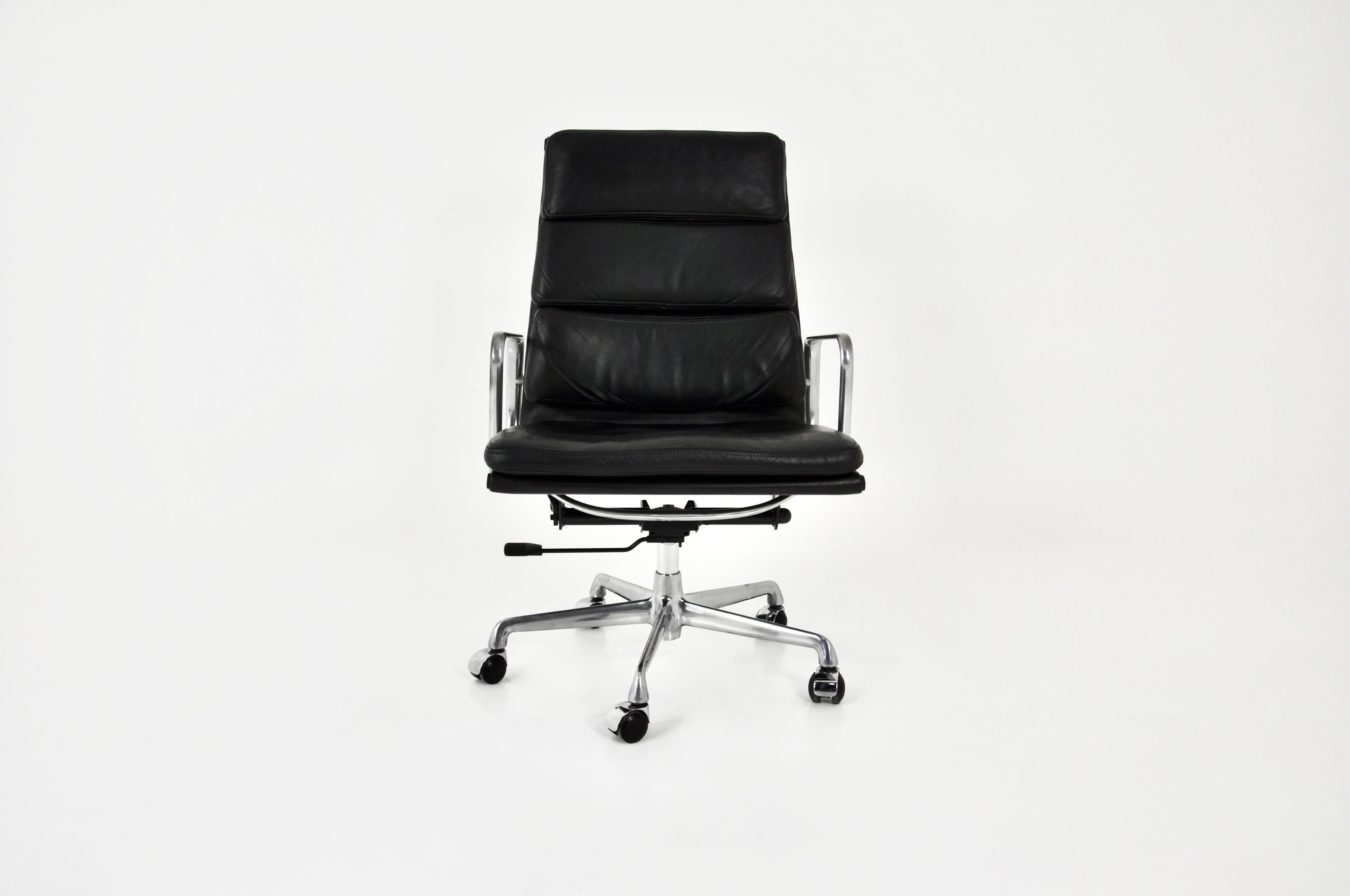 Ea 216 Soft Pad Desk Chair by Charles and Ray Eames for ICF, 1970s For