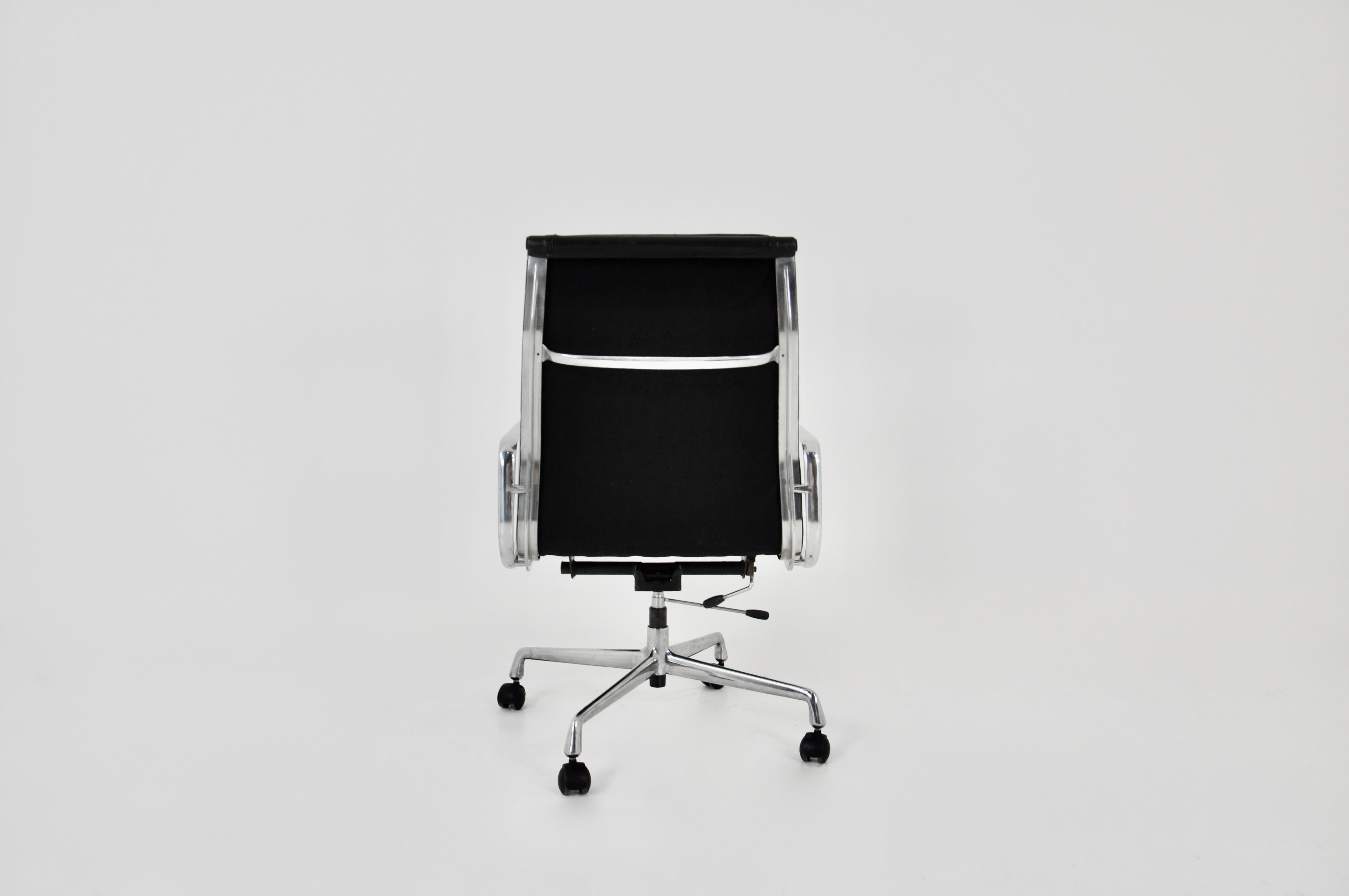 Aluminum Ea 216 Soft Pad Desk Chair by Charles & Ray Eames for ICF, 1970s