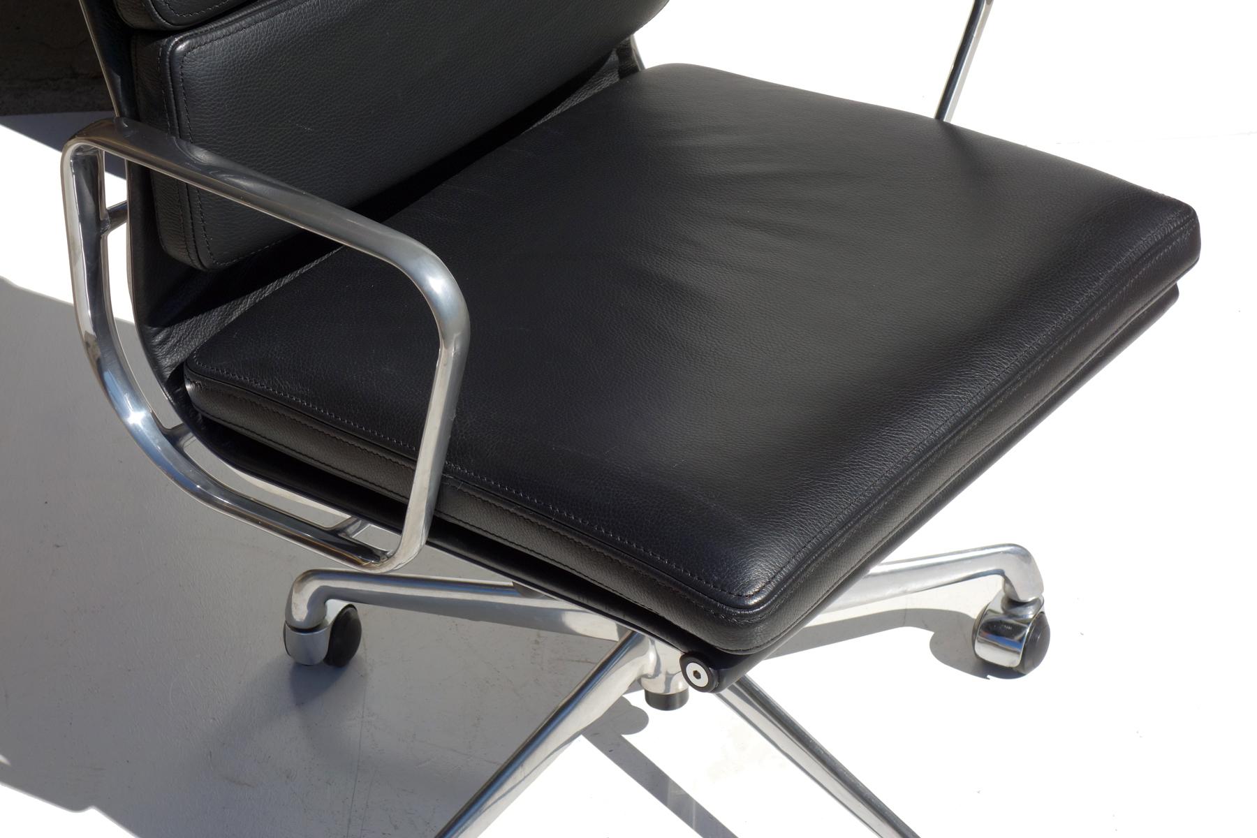 eames 217