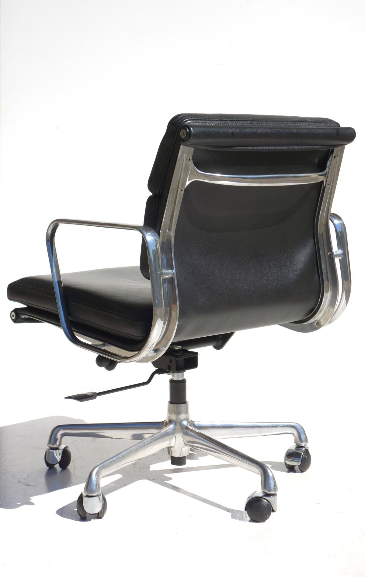 eames ea 217