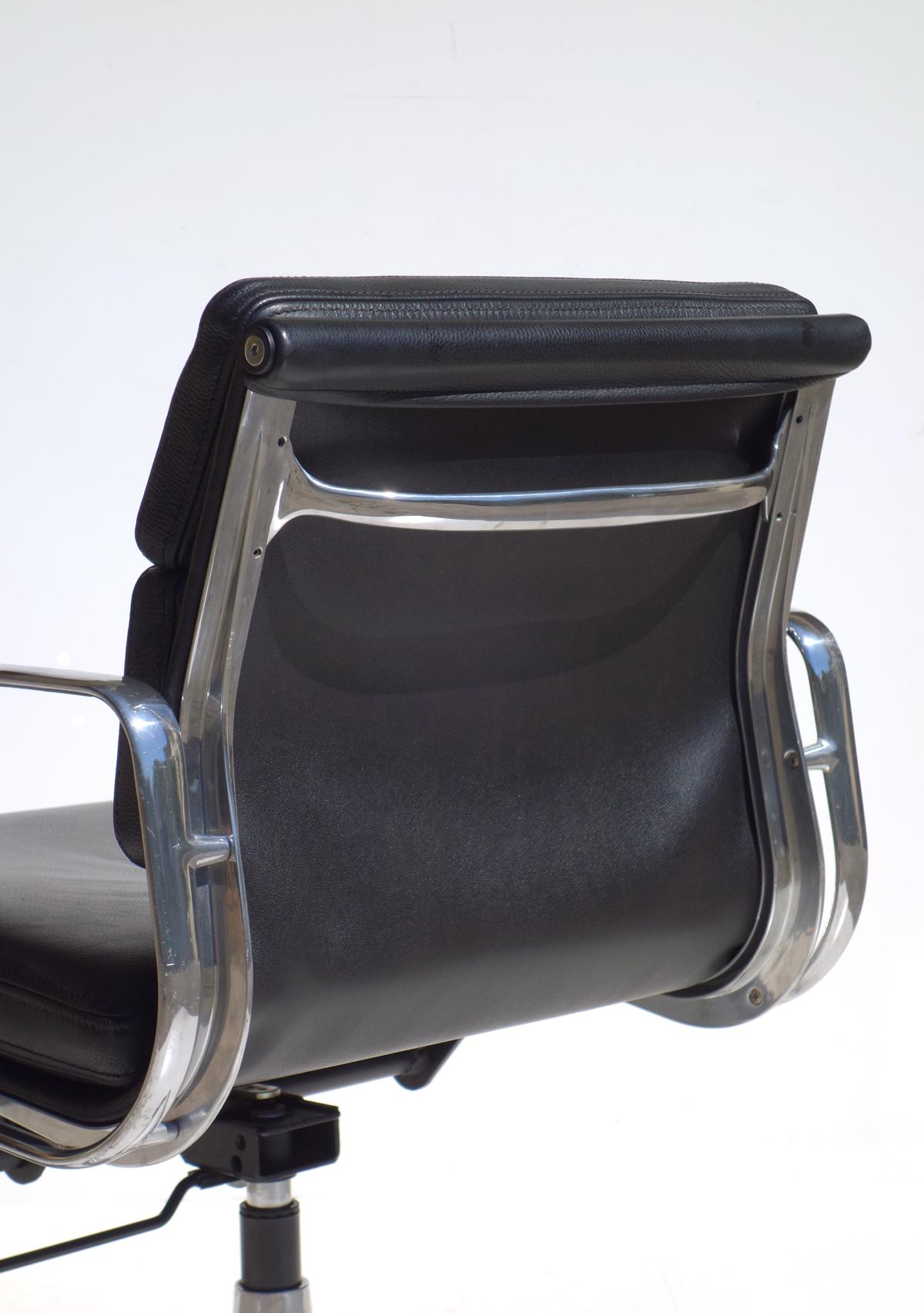 Mid-Century Modern EA 217 Charles Eames by ICF Soft Pad Black Leather Desk Chair