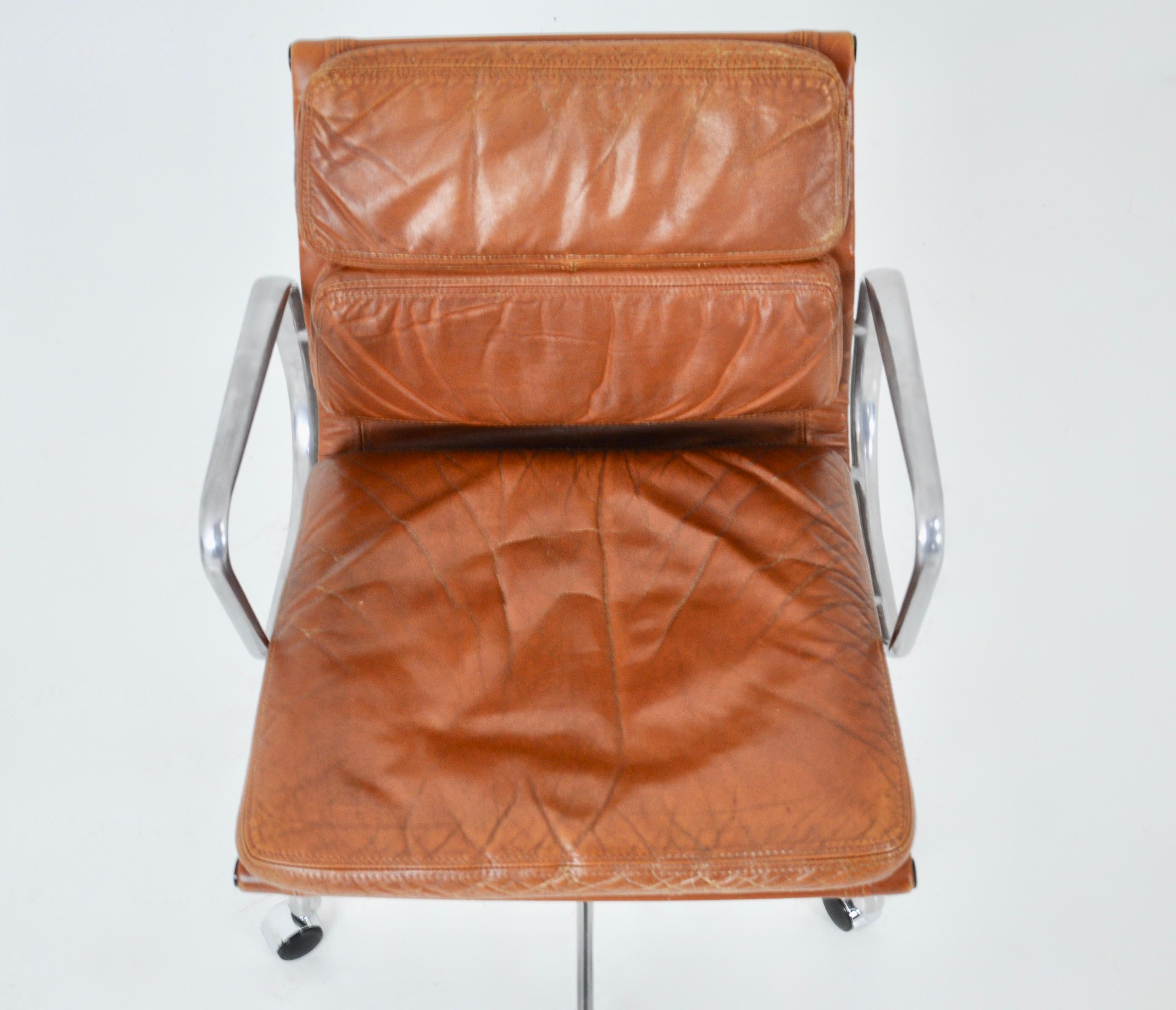 EA 217 Cognac Soft Pad Chair by Charles & Ray Eames for ICF, 1970s Set of 2 4
