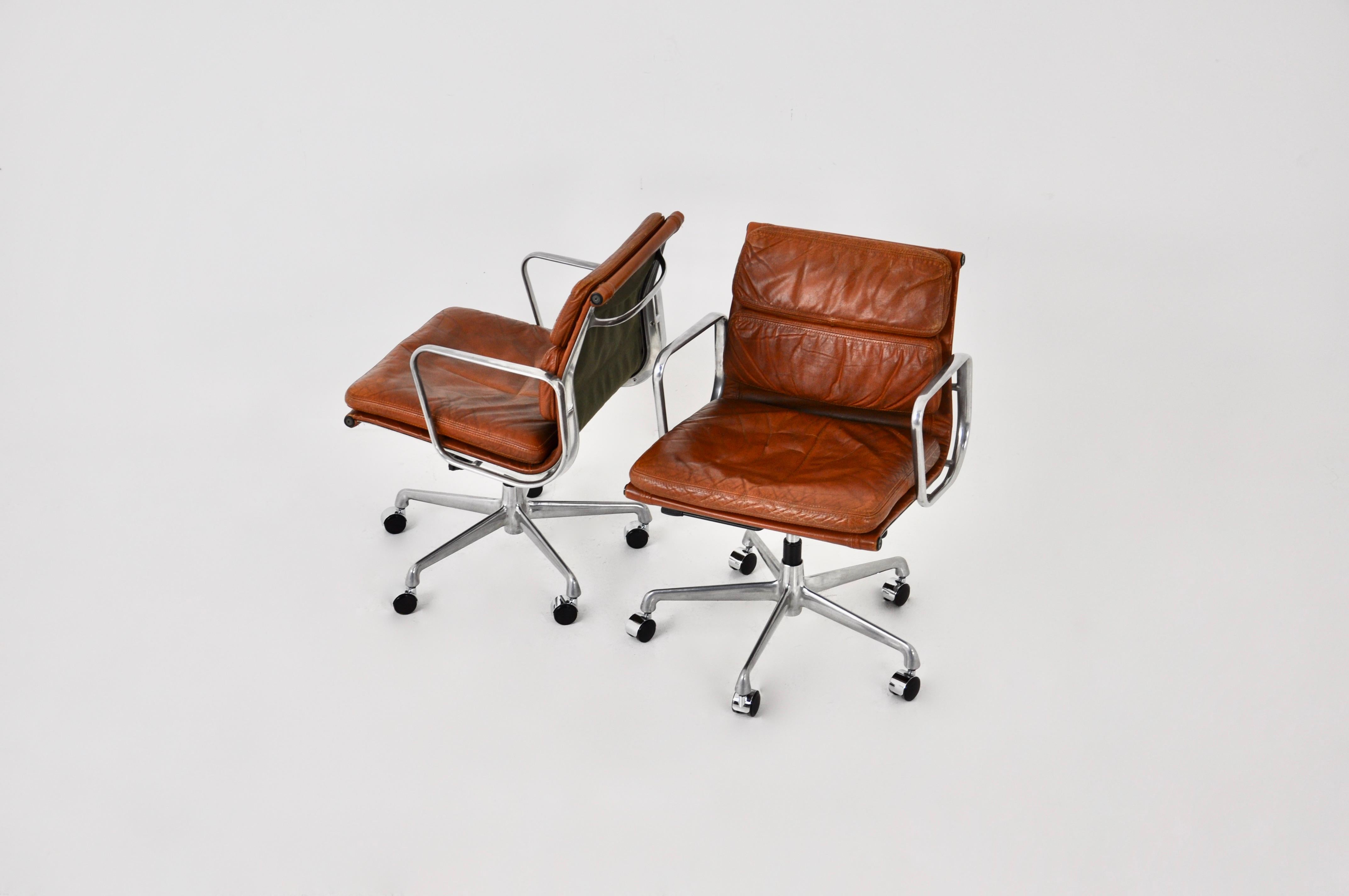 Mid-Century Modern EA 217 Cognac Soft Pad Chair by Charles & Ray Eames for ICF, 1970s Set of 2