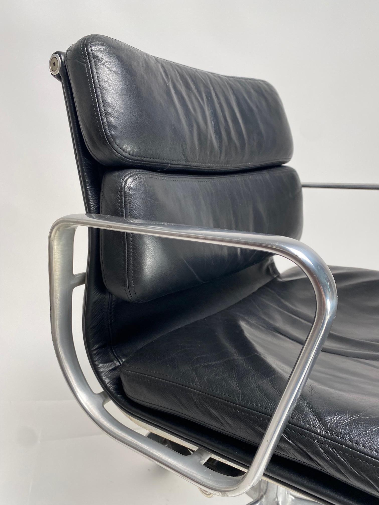 Metal EA217 black Soft Pad Chair by Charles & Ray Eames for Herman miller, 1970s For Sale