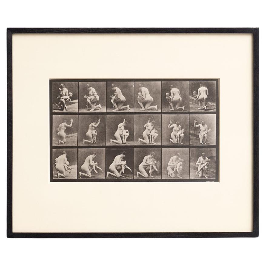 Eadweard Muybridge Gerahmte Schwarz-Weiß-Fotografie - Frauen in Bewegung Studie