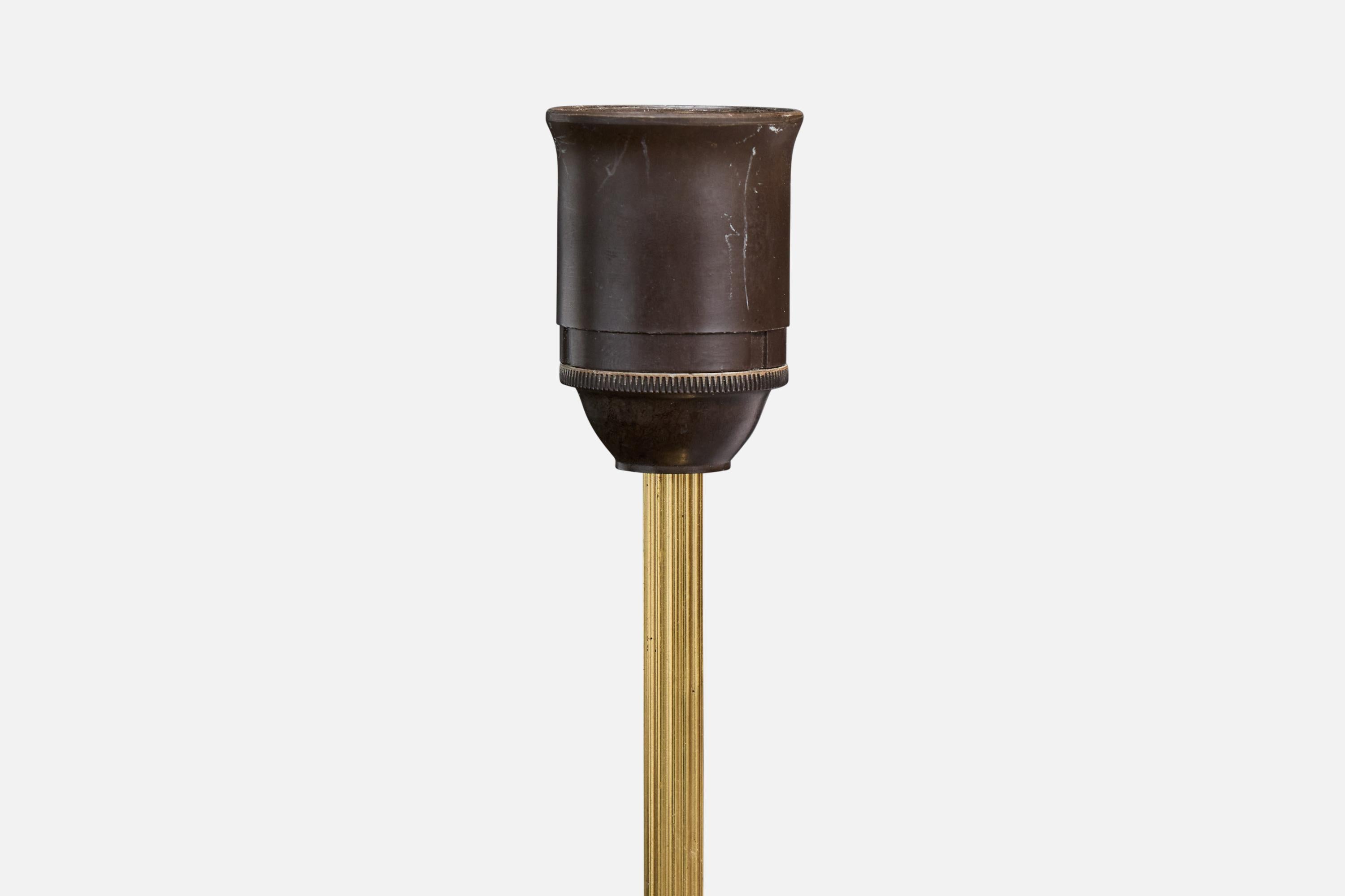 Milieu du XXe siècle EAE, lampes de table, laiton, Fabrice, Suède, années 1950 en vente