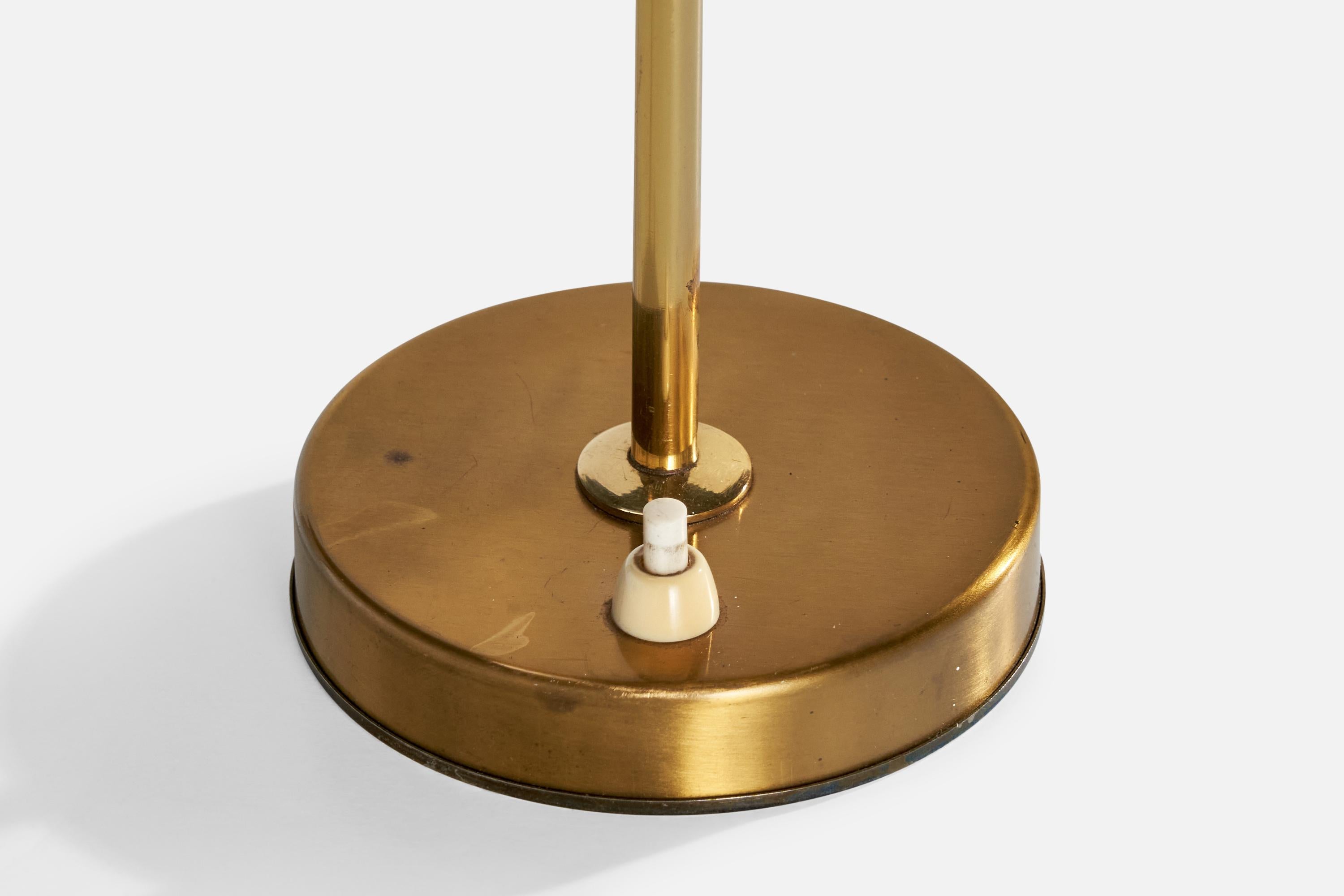Laiton EAE, lampes de table, laiton, Fabrice, Suède, années 1950 en vente