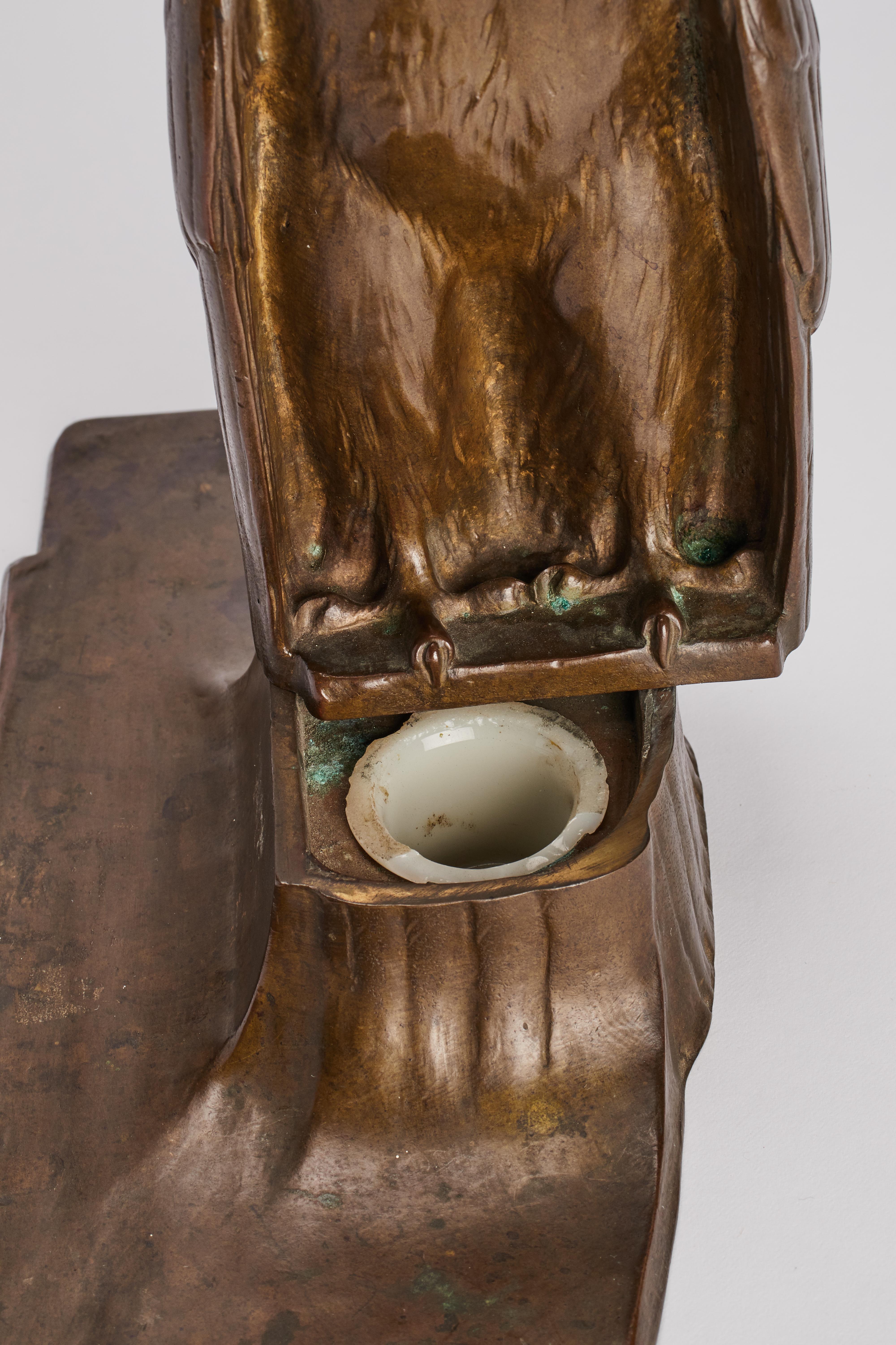 Eagle Bronze Inkwell, Signed Anton Puchegger, Austria, circa 1890 In Good Condition For Sale In Milan, IT