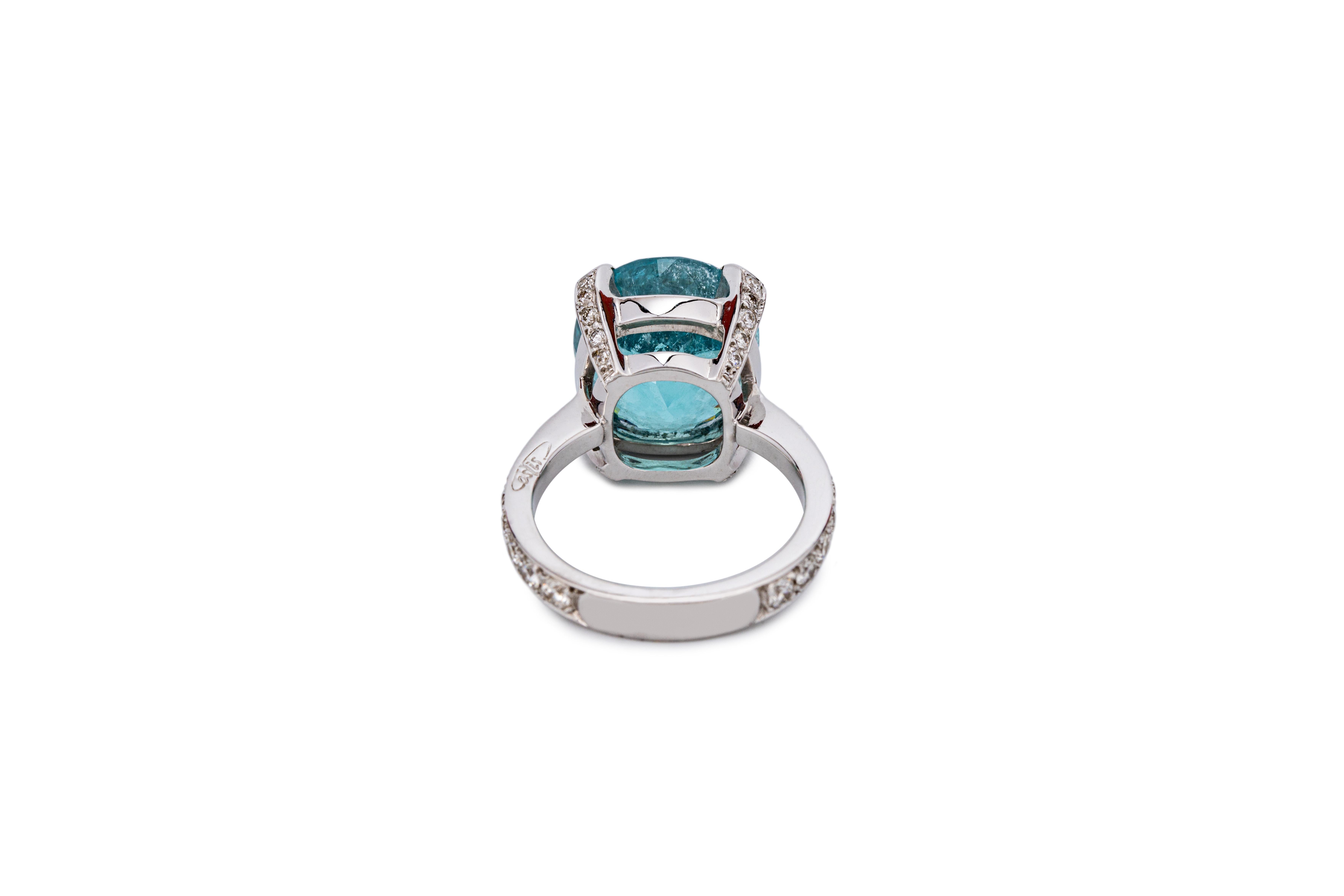 Bague « Costis » à quatre griffes avec tourmaline Paraiba africaine de 11,97 carats et diamants Neuf - En vente à Athens, GR
