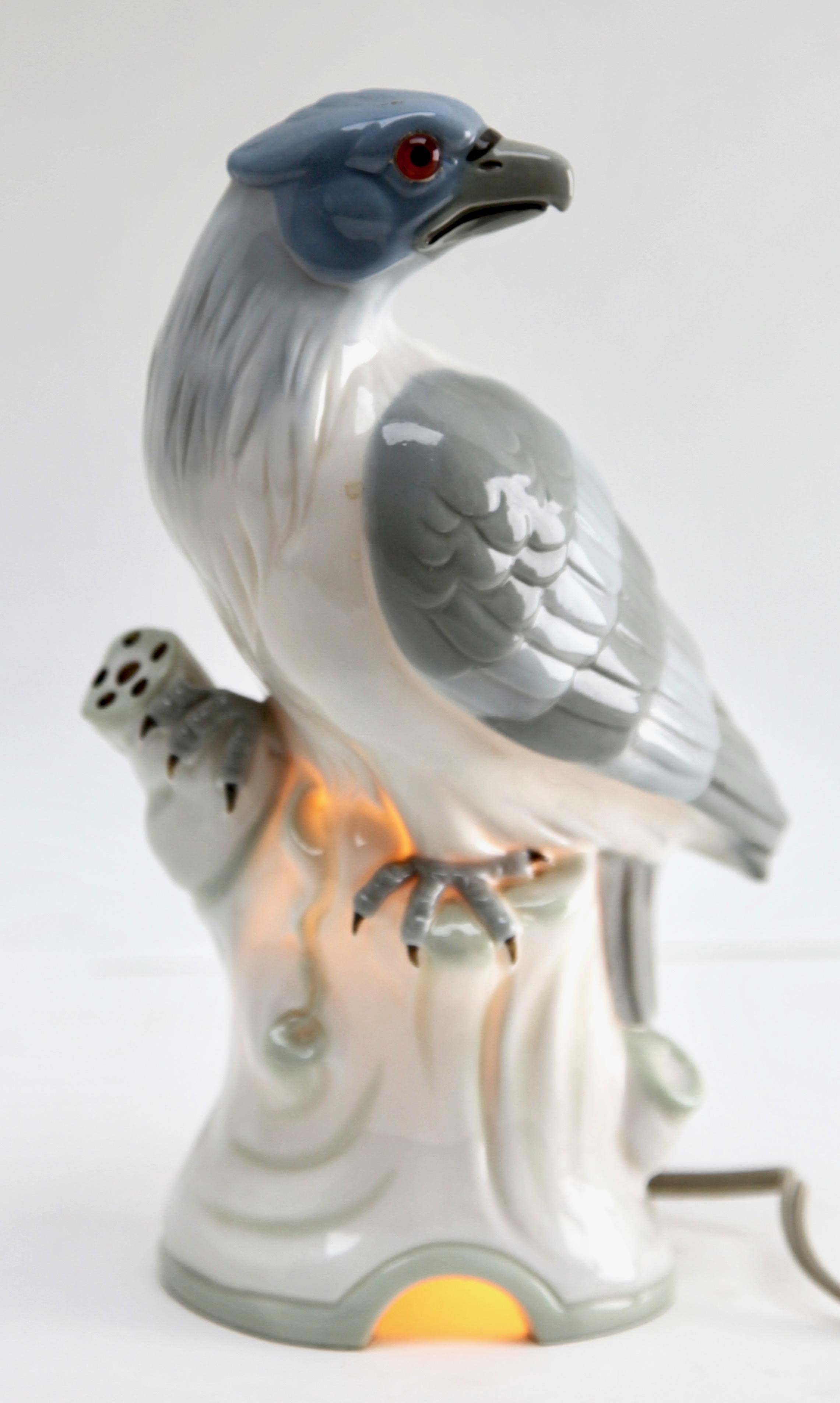 Art nouveau Lampe à parfum en forme d'aigle - Purificateur d'air Carl Scheidig Grfenthal, Allemagne, vers les années 1930 en vente