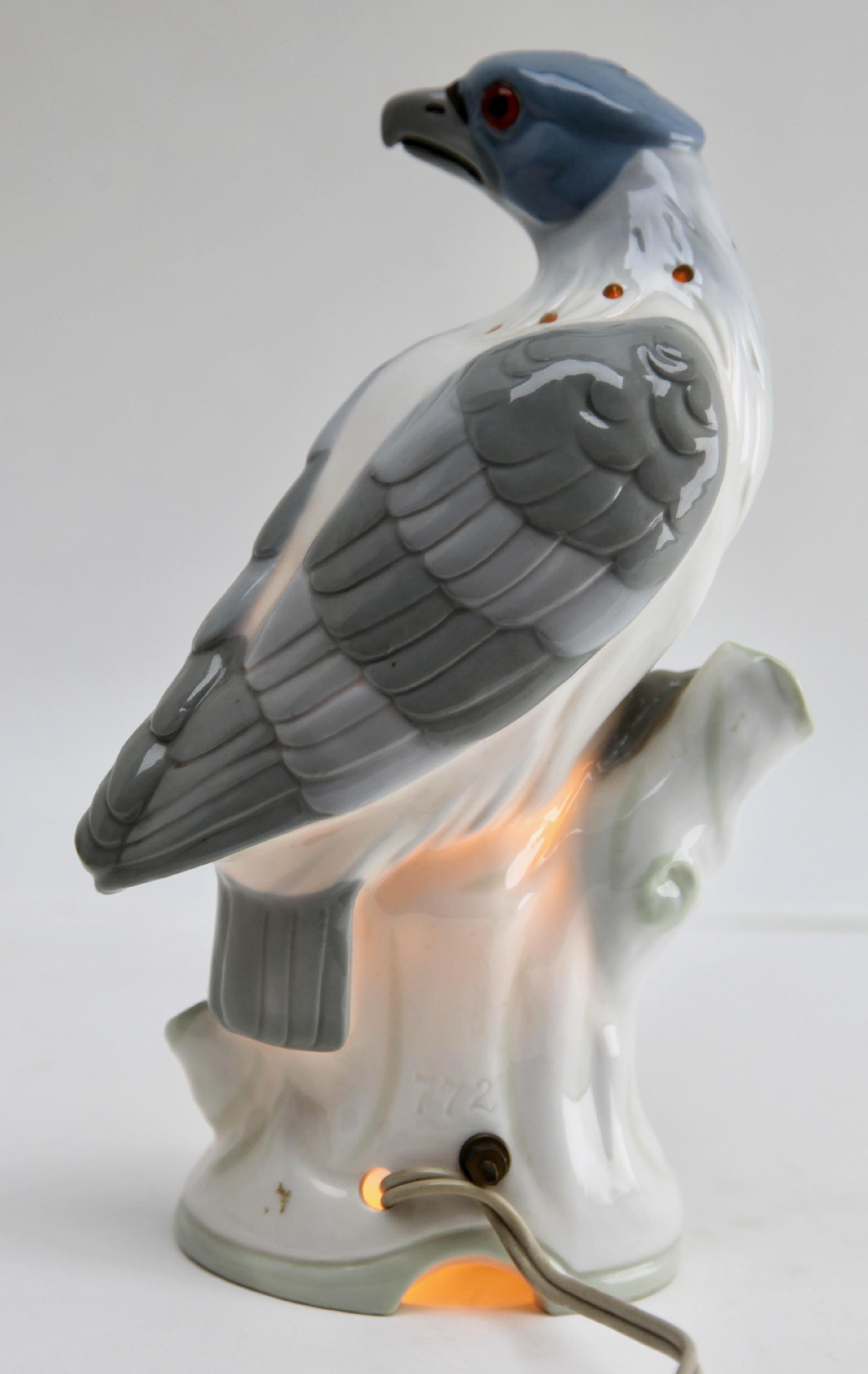 Lampe à parfum en forme d'aigle - Purificateur d'air Carl Scheidig Grfenthal, Allemagne, vers les années 1930 Bon état - En vente à Verviers, BE