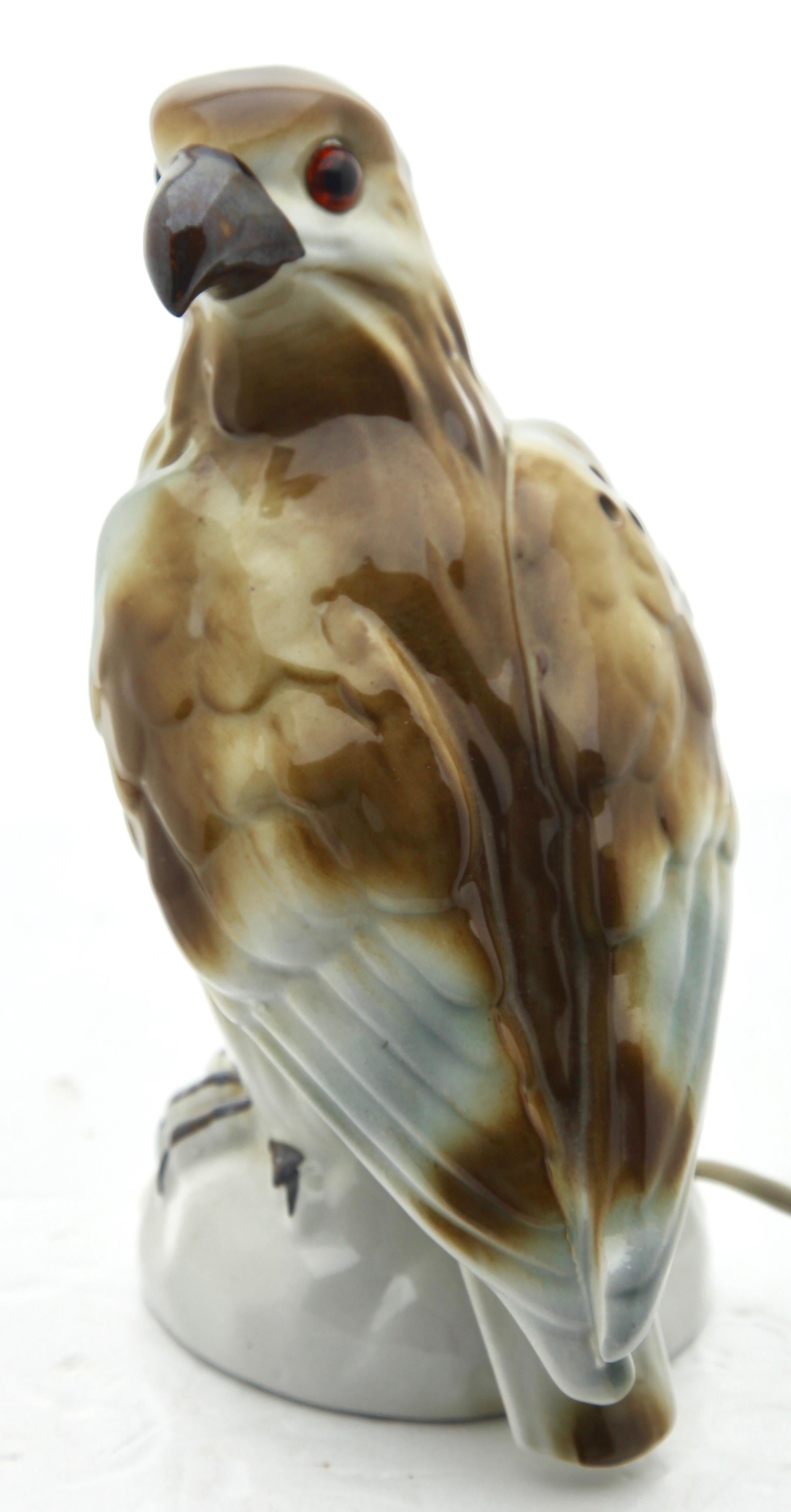 Vernissé Lampe parfum en forme d'aigle, Carl Scheidig Grfenthal, Allemagne, vers les années 1930 en vente