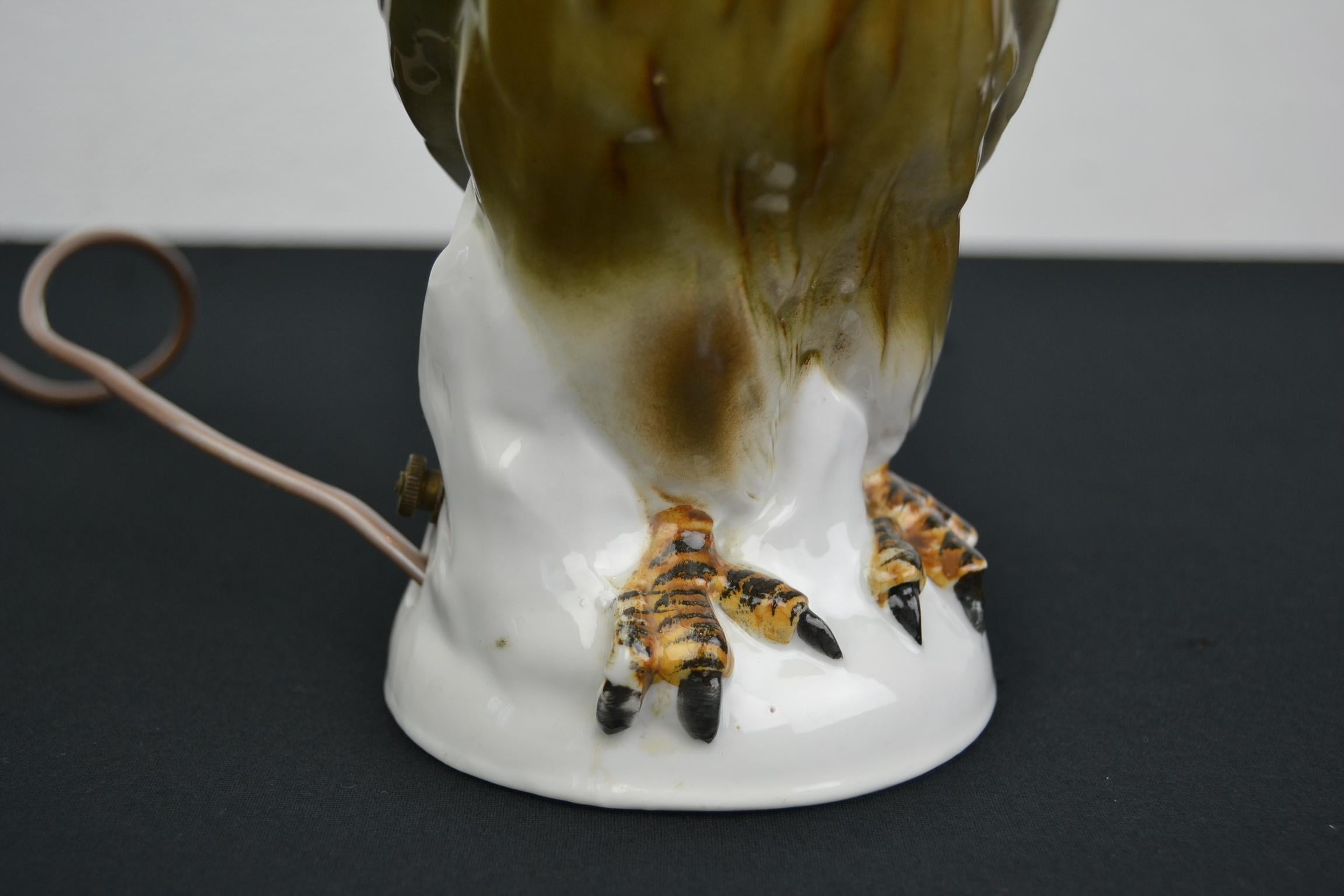 Porcelaine Lampe à parfum en forme d'aigle, Allemagne, années 1930 en vente