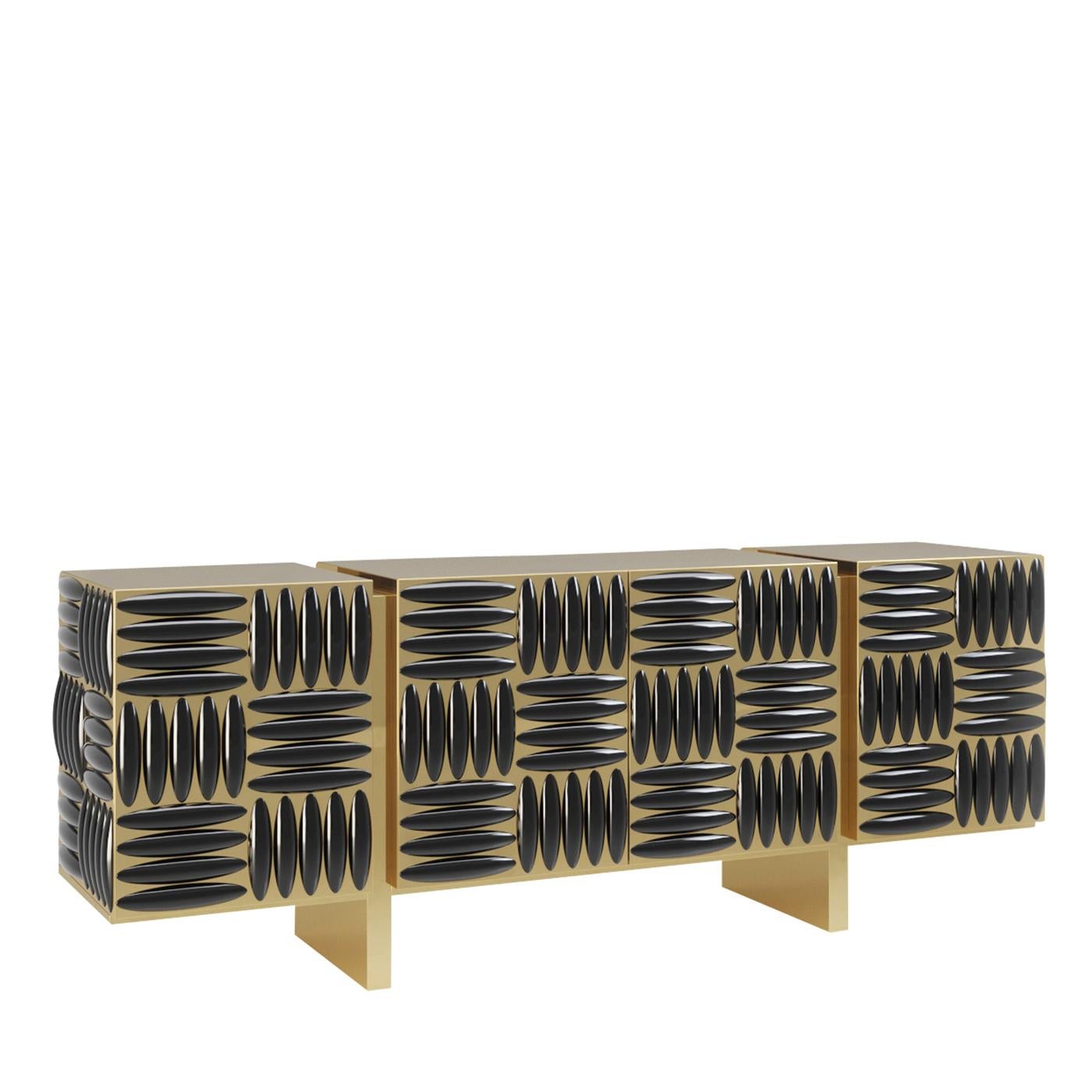 Marked by a resolutely contemporary flair, this sideboard stands out for the masterfully carried out carving process used to decorate its four front doors. The structure showcases a gold finish with a recurring pattern of perpendicularly oriented