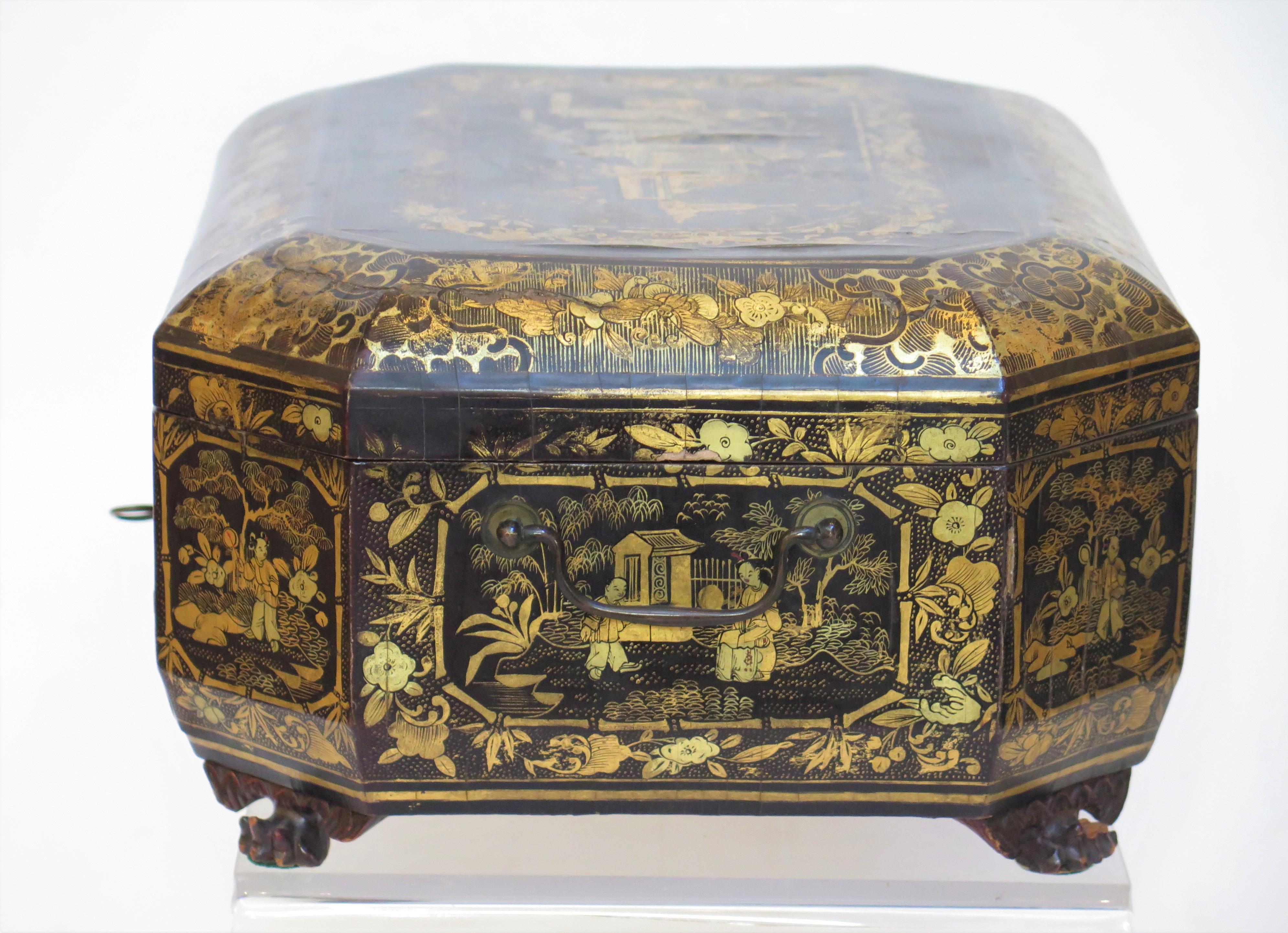 Ealy 19th Century Chinese Export Lacquer Sewing Box In Good Condition For Sale In Dallas, TX
