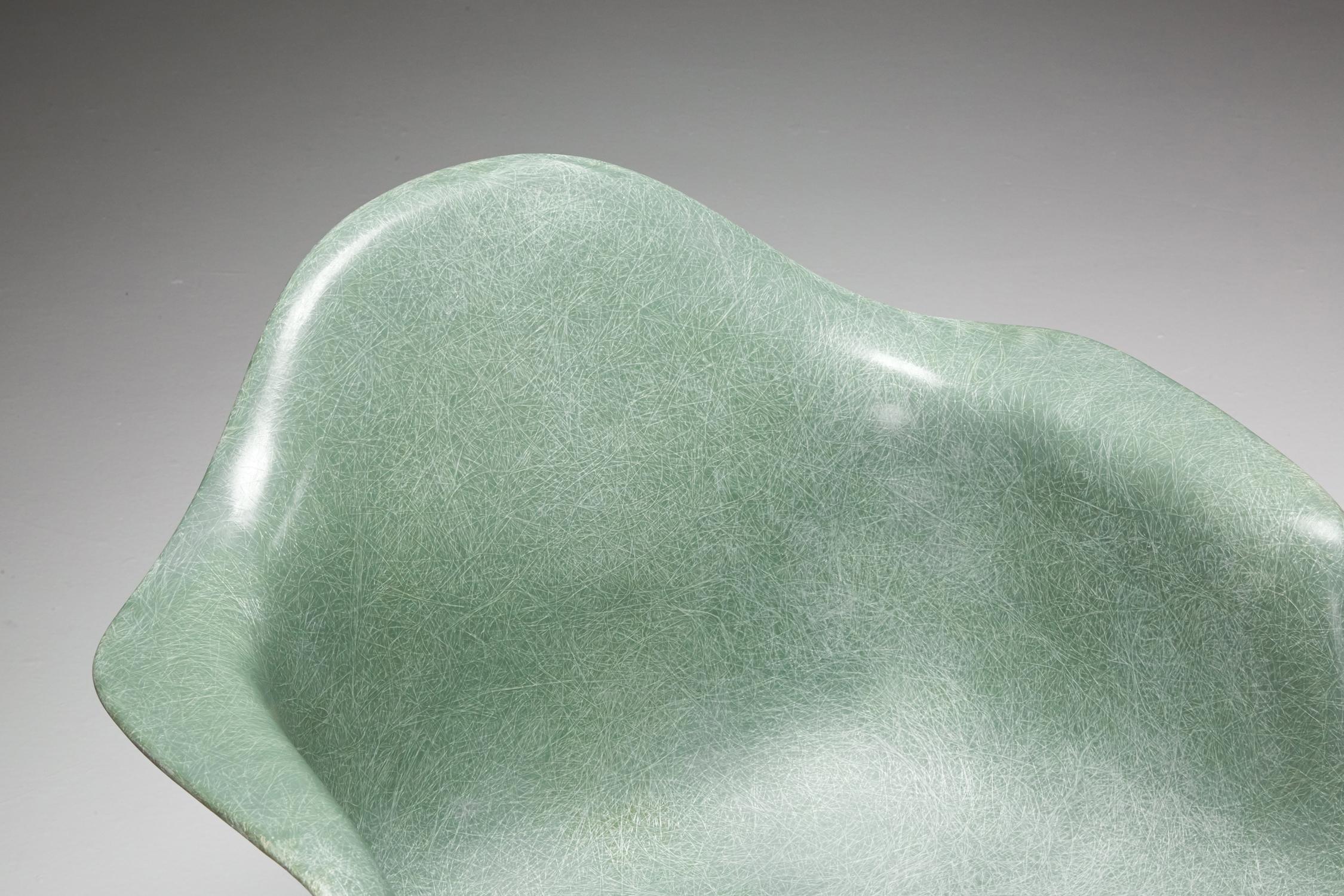 Eames 1954 Seafoam Rocker 1