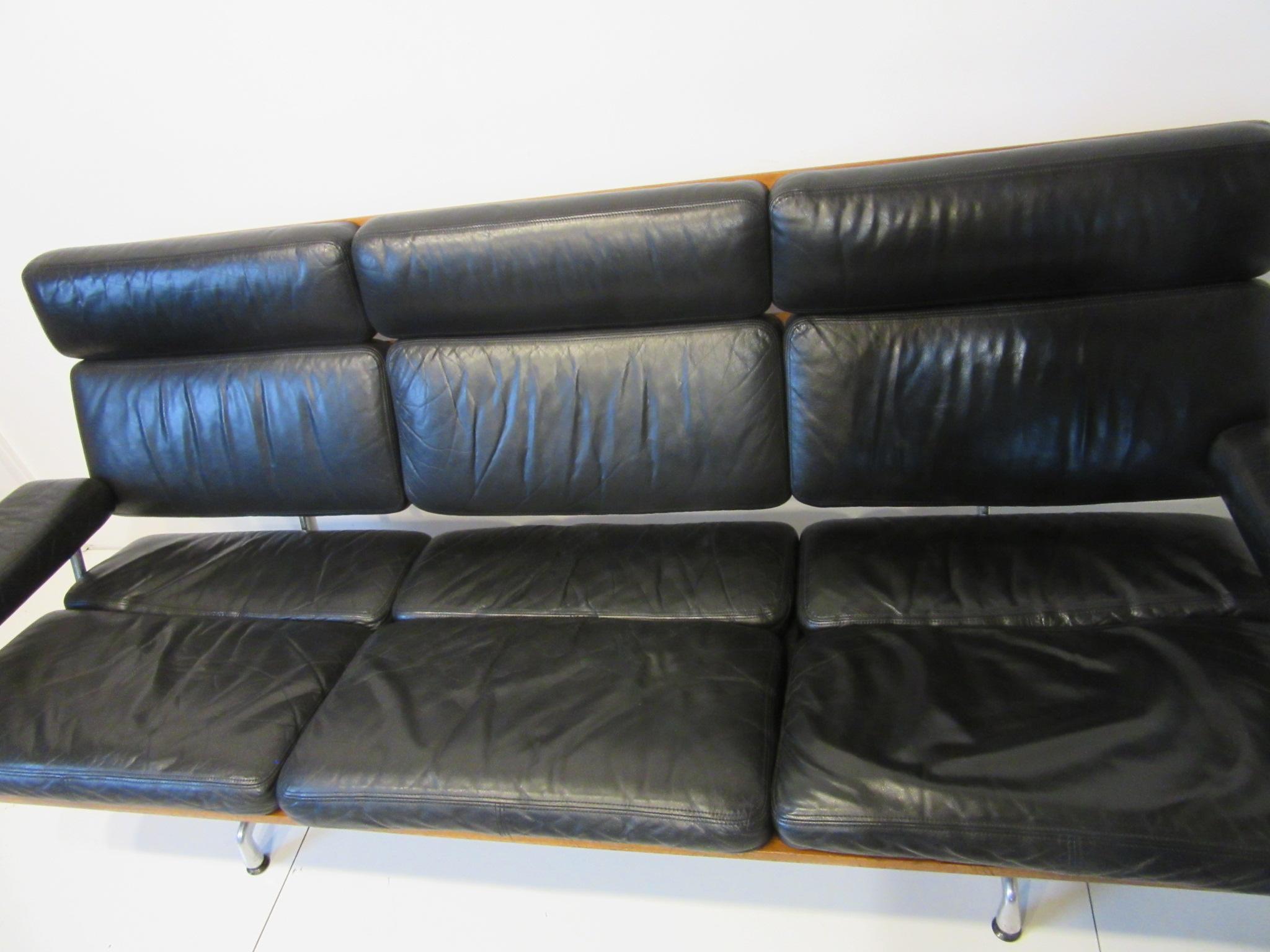 Eames 3473 Leather Soft Pad / Walnut Aluminum Group Sofa for Herman Miller 4