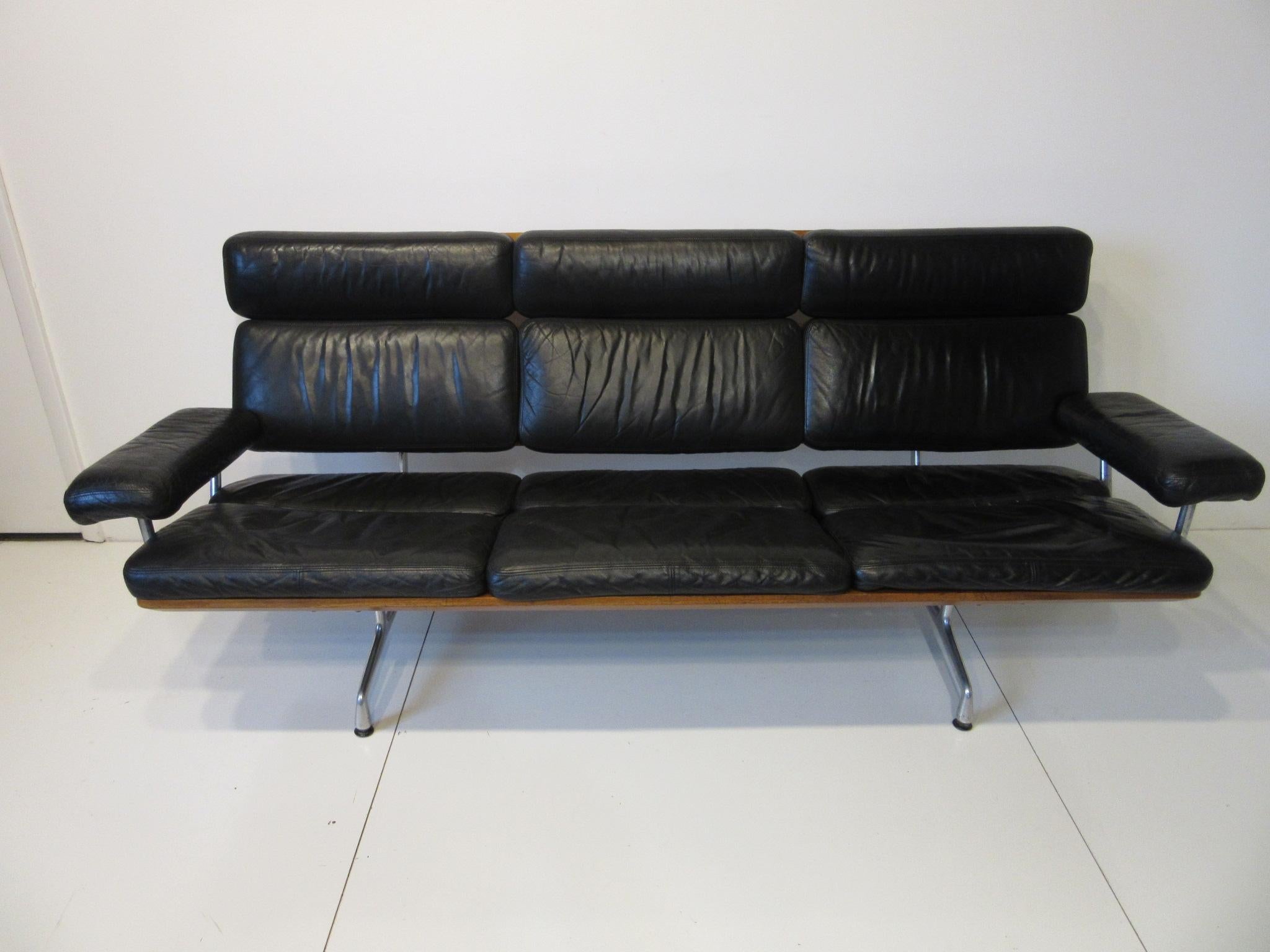 Eames 3473 Leather Soft Pad / Walnut Aluminum Group Sofa for Herman Miller 5