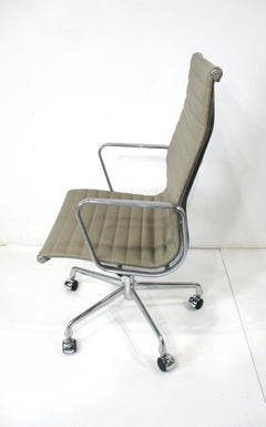 Eames 50th Anniversary Executive Aluminum Group Desk Chair for Herman Miller